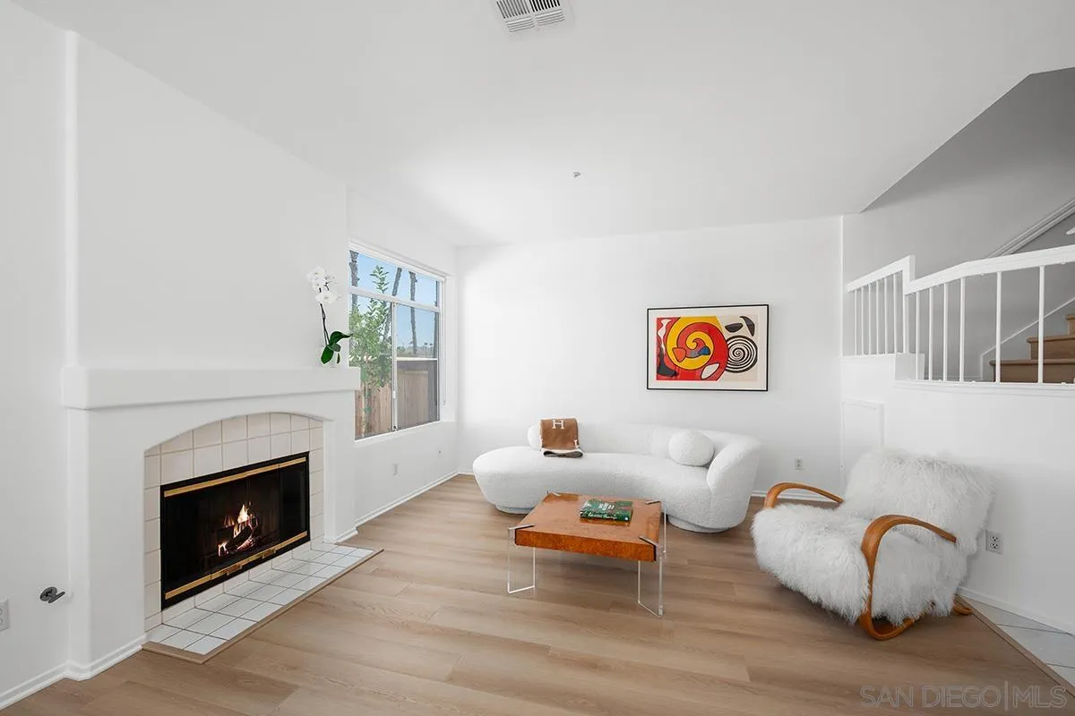 https://cdn.realtyfeed.com/cdn/127/260015541/5b0ab7e3bf8099219854316a0447de0c.webp