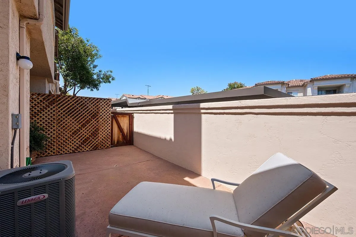 https://cdn.realtyfeed.com/cdn/127/260015541/a5c94113f1d2636bc09b439aec93f5aa.webp