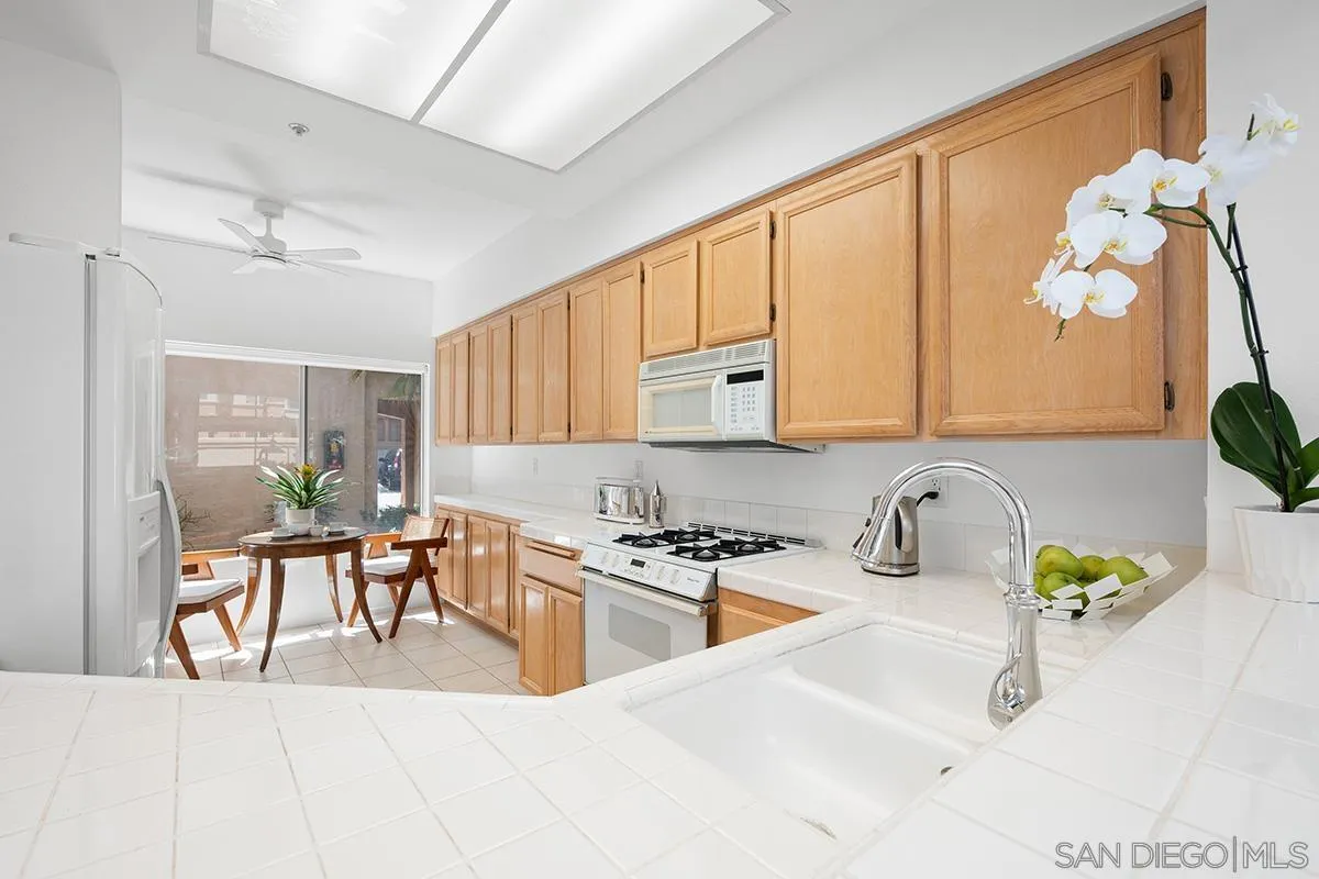 https://cdn.realtyfeed.com/cdn/127/260015541/abb0bb85d31dcaf1c5a2ea8422c8c846.webp