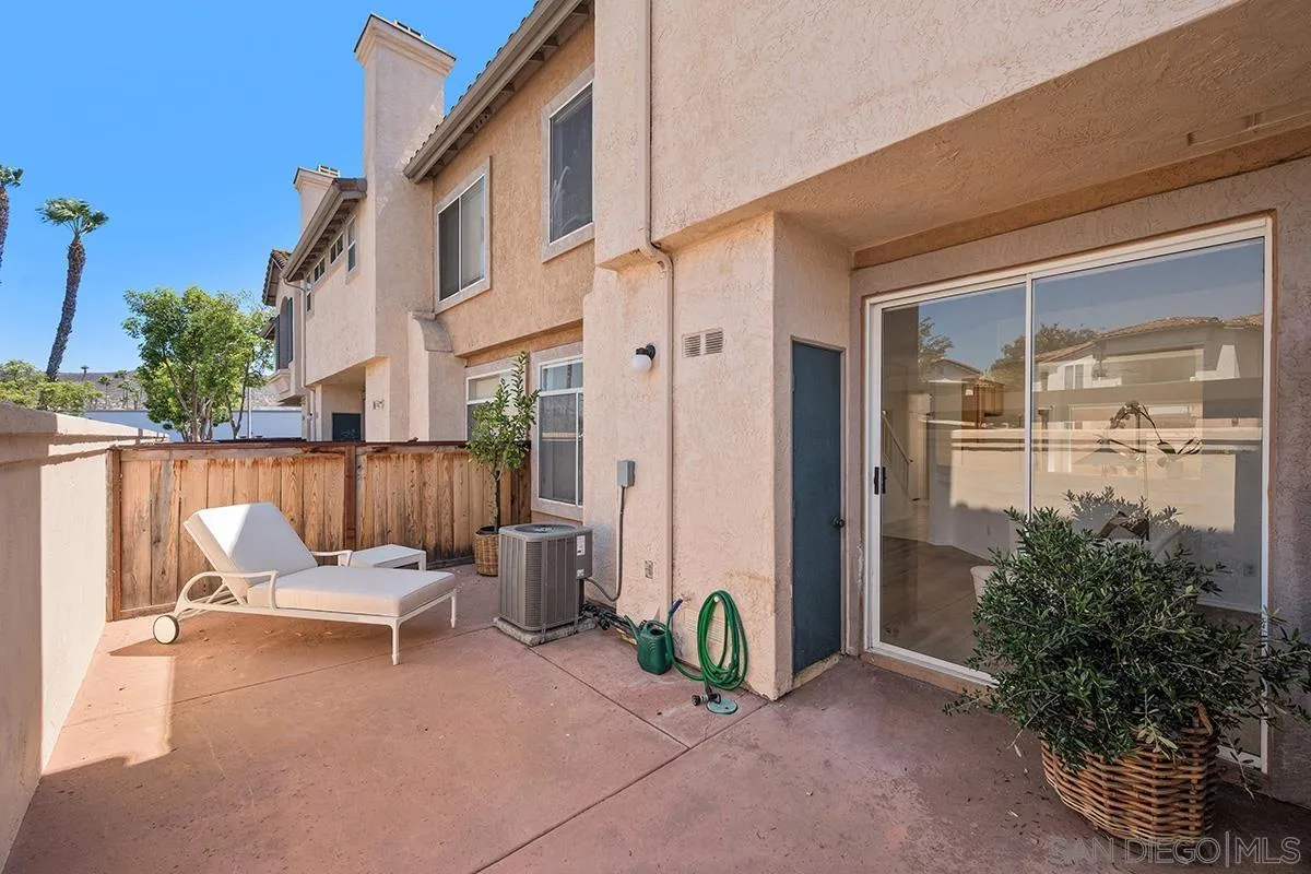 https://cdn.realtyfeed.com/cdn/127/260015541/b137c5c314f44f1b47275c42f7818ce3.webp