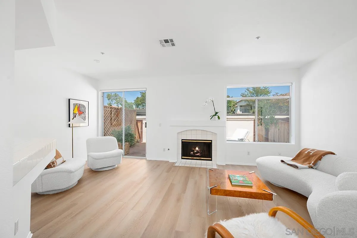 https://cdn.realtyfeed.com/cdn/127/260015541/b491c73042da5c034c1f398bef3990d4.webp