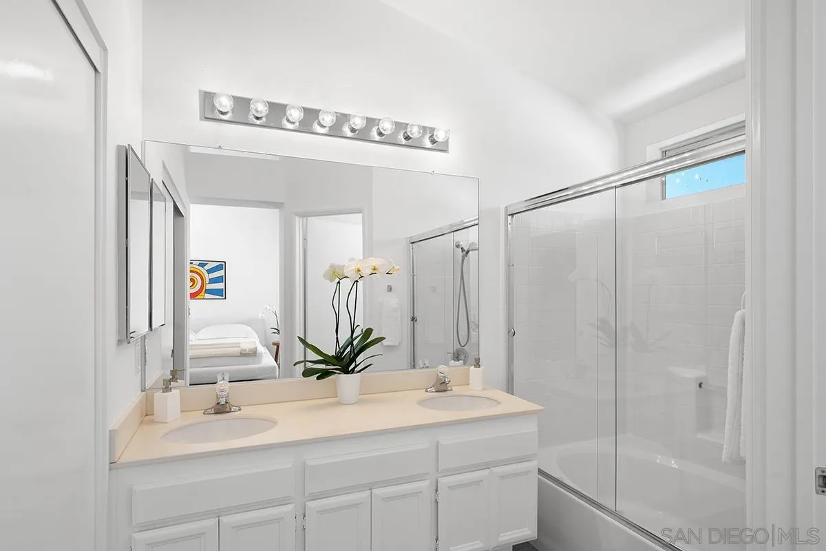 https://cdn.realtyfeed.com/cdn/127/260015541/bcc5ae8520a4c0d9184edc78639f833f.webp