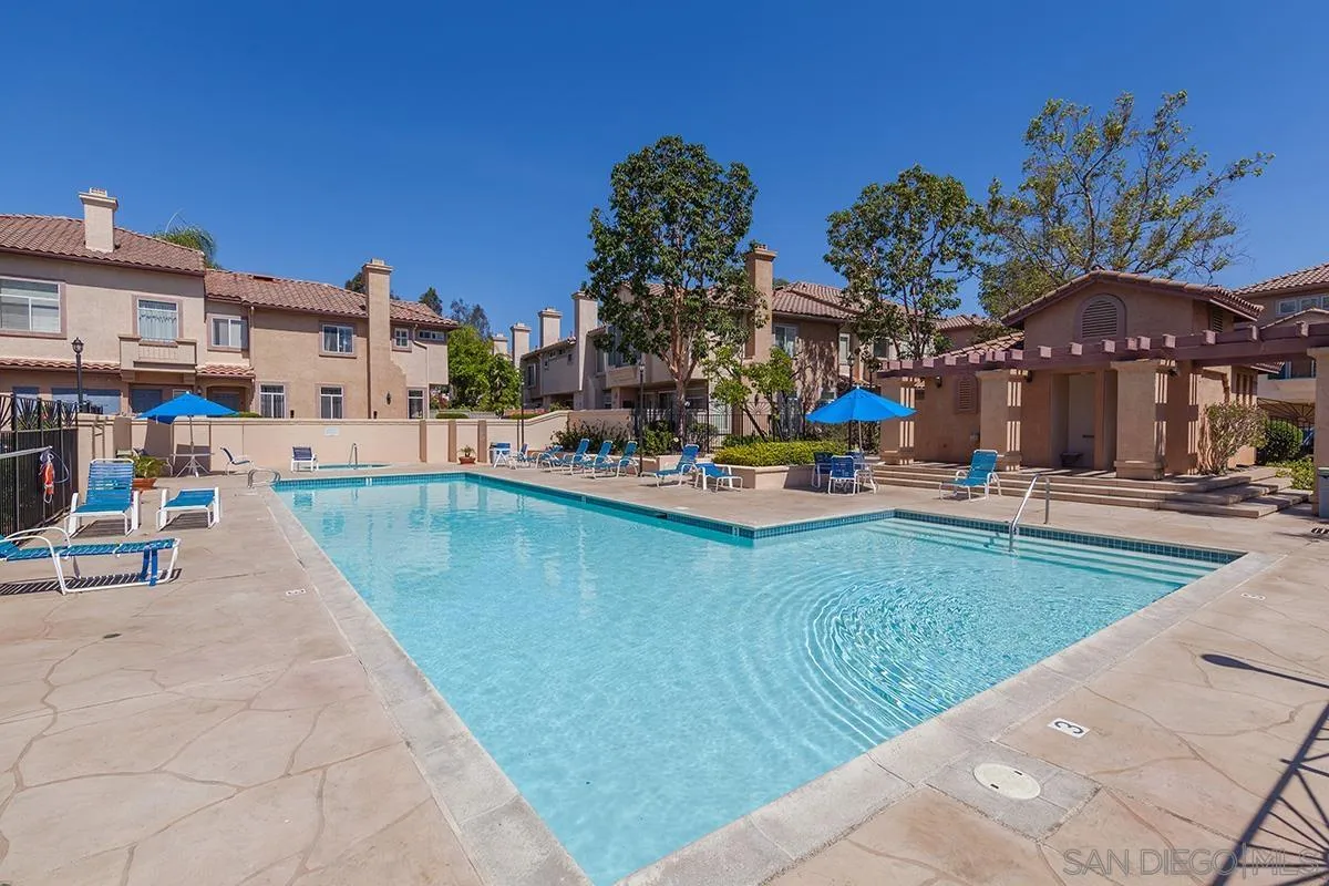https://cdn.realtyfeed.com/cdn/127/260015541/e43b5fe092e65bd75aef1c61c109e484.webp