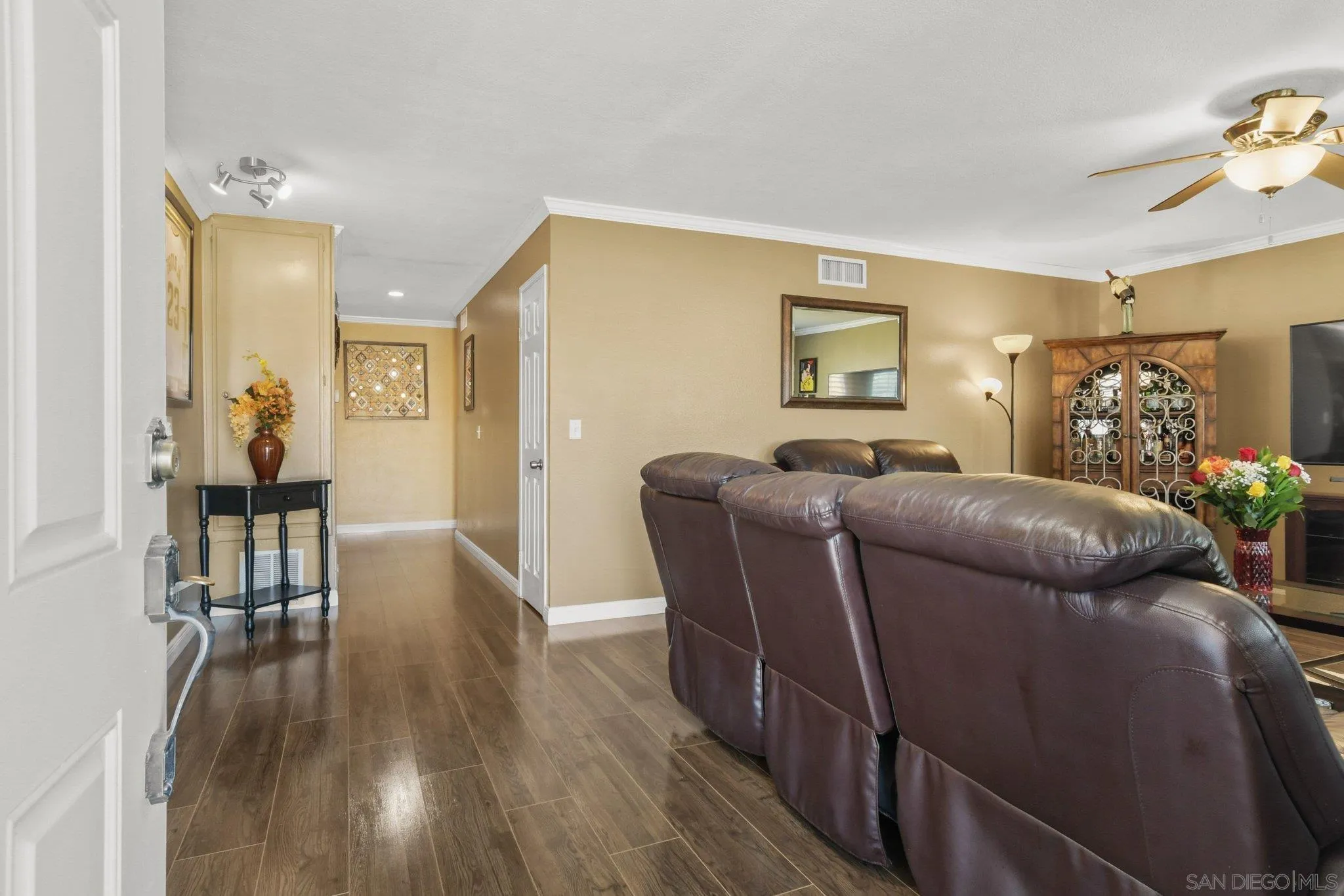 https://cdn.realtyfeed.com/cdn/127/260015542/0e84df9841d2369b3626a1775b8c17b8.webp