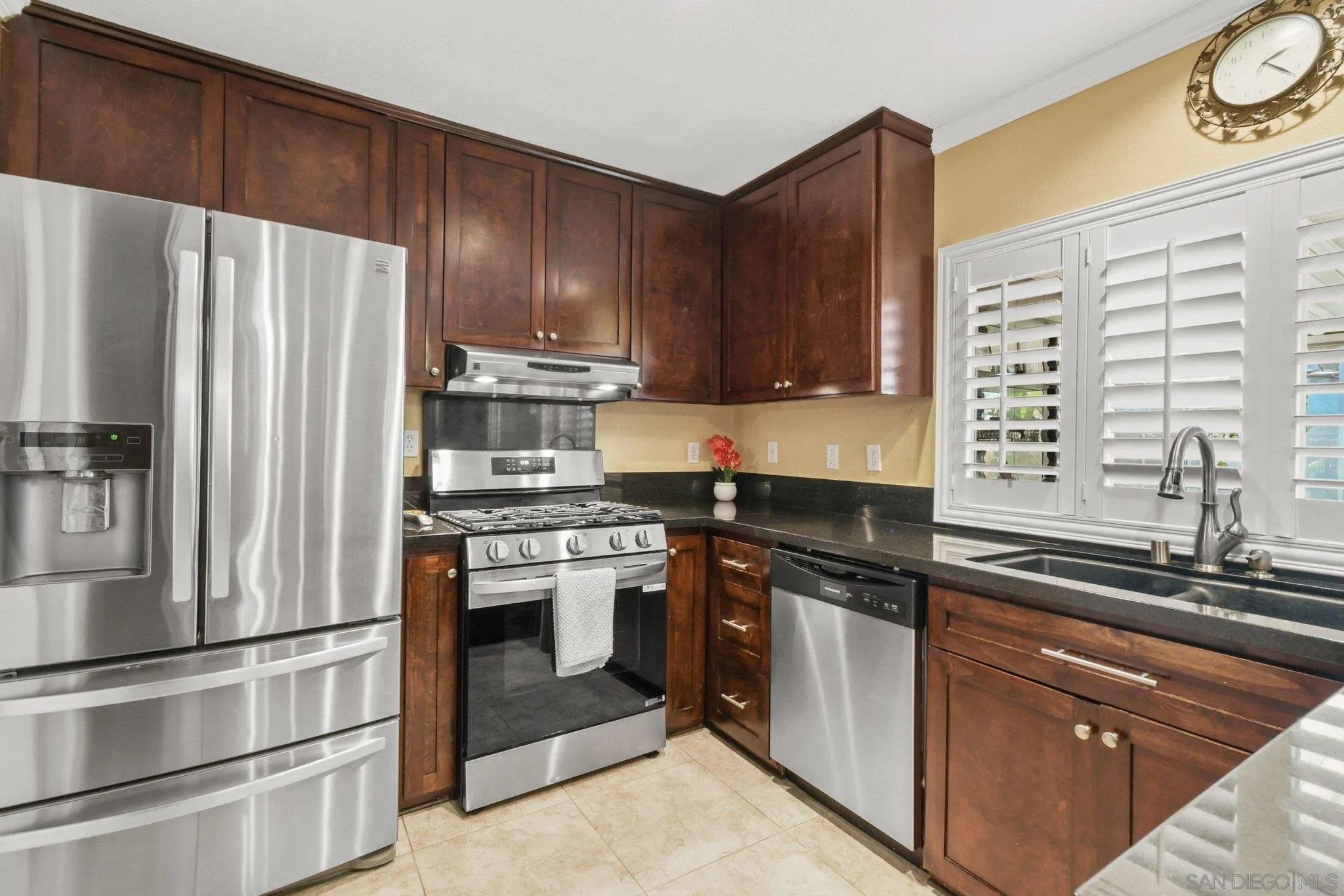 https://cdn.realtyfeed.com/cdn/127/260015542/2ccc61c1ff907075ae526e0201e2ae1f.webp