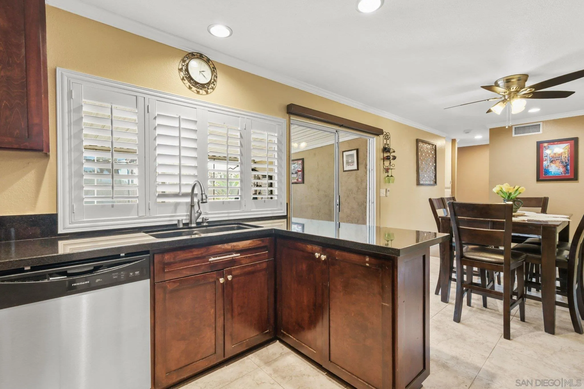 https://cdn.realtyfeed.com/cdn/127/260015542/3db1639bbd4053b4495a792de31112fa.webp