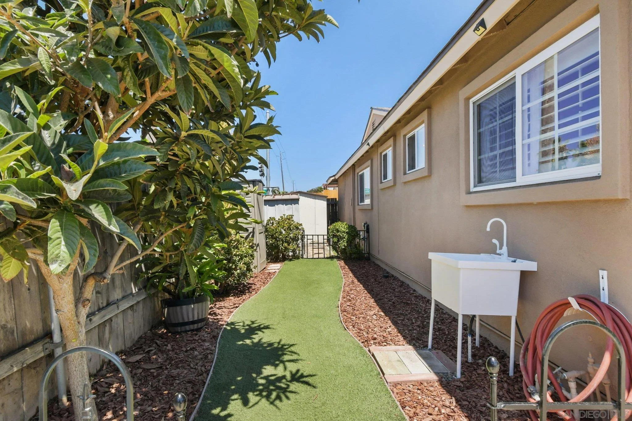 https://cdn.realtyfeed.com/cdn/127/260015542/61a3b9d2896e50126686ace637654097.webp