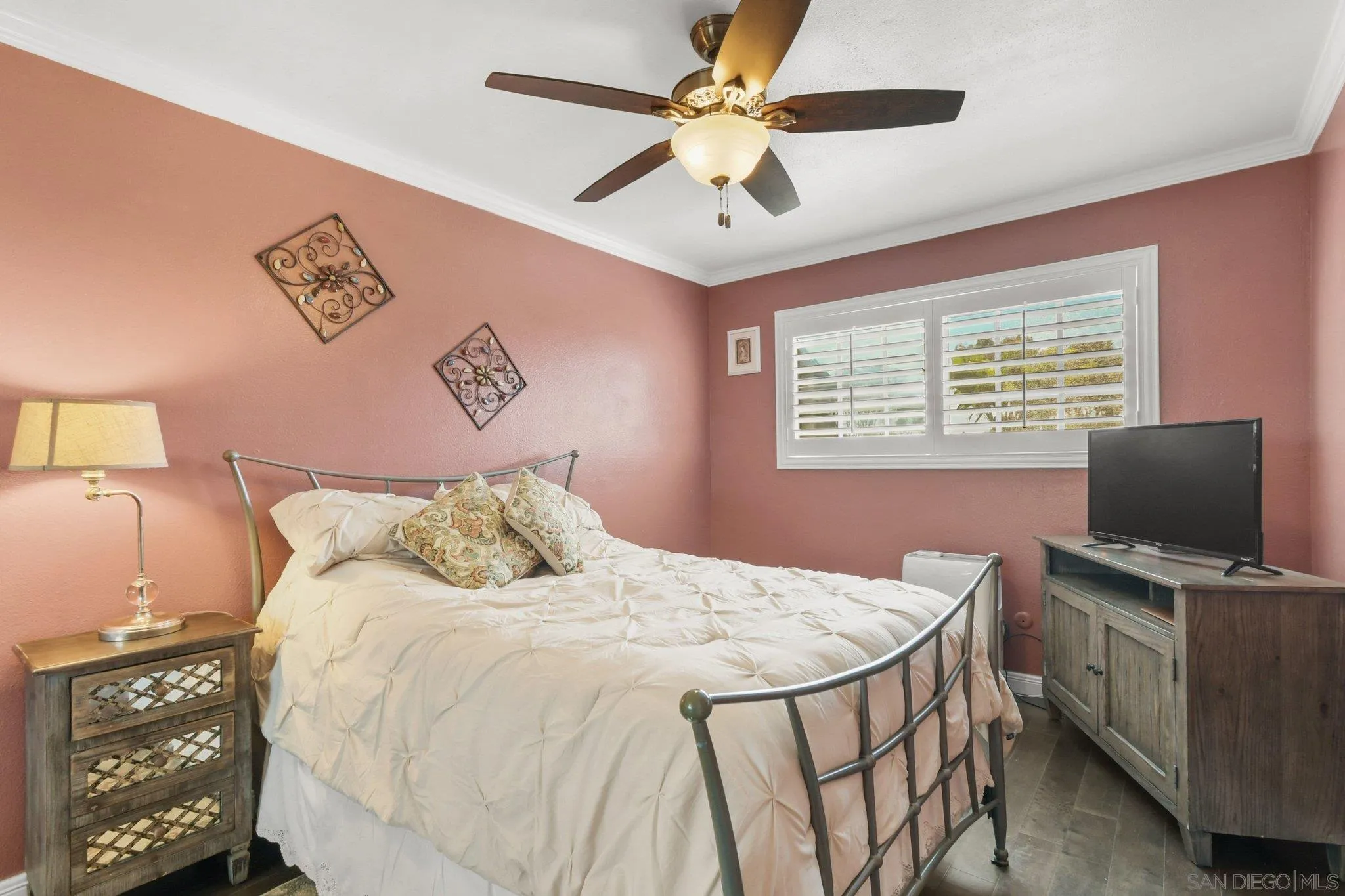 https://cdn.realtyfeed.com/cdn/127/260015542/92039b3f44d6856ecc217e7432657ca4.webp