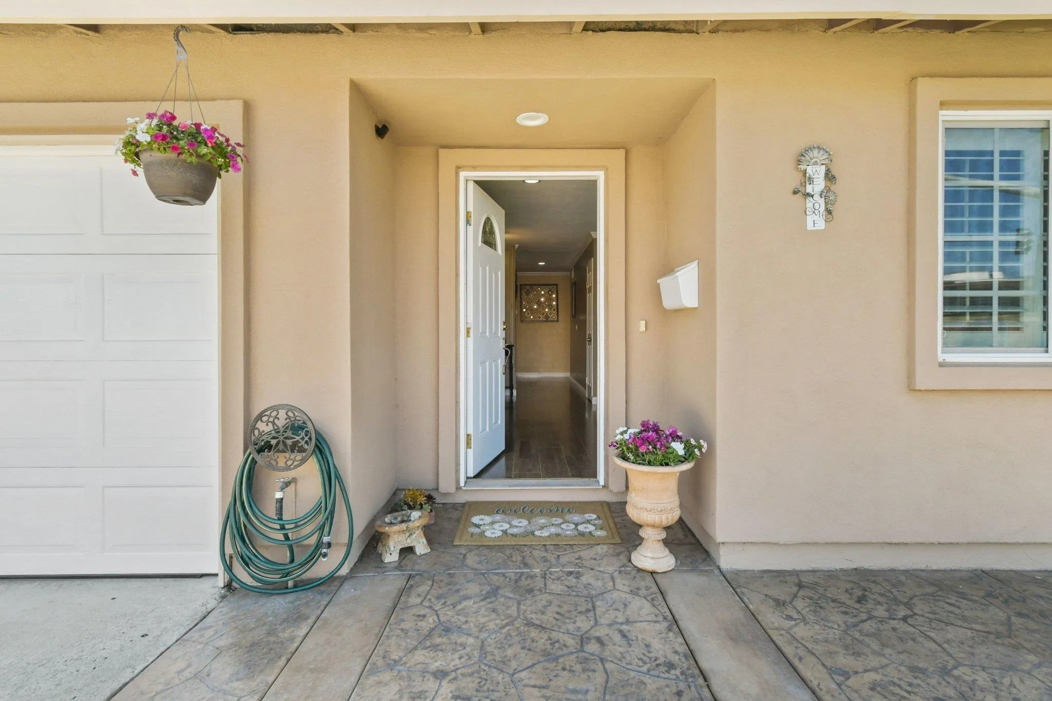 https://cdn.realtyfeed.com/cdn/127/260015542/cef39f08fce0e31d7d4d3c3ef829a2b6.webp