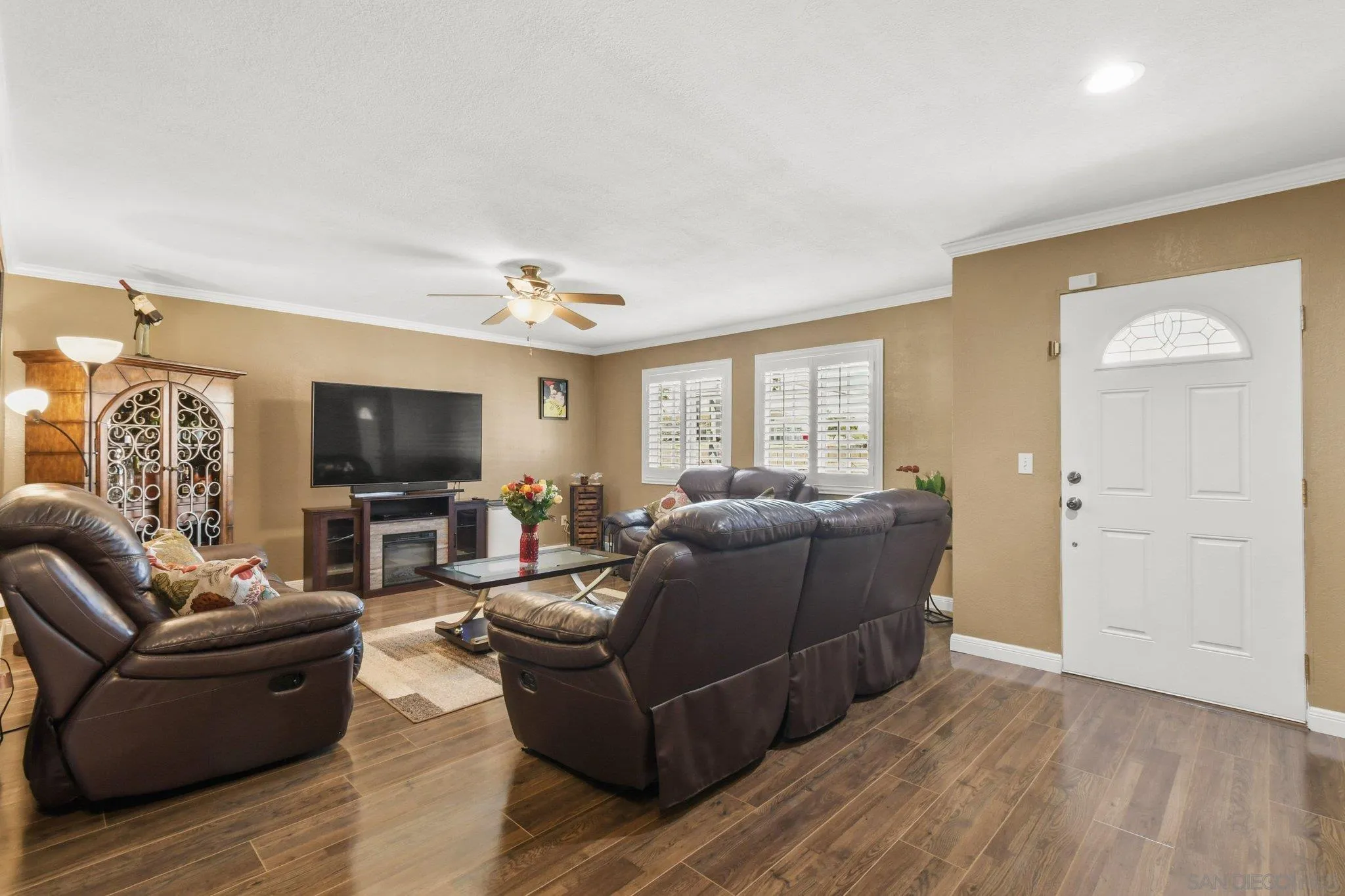 https://cdn.realtyfeed.com/cdn/127/260015542/d8207167fdd92239241f9a4b66238fee.webp