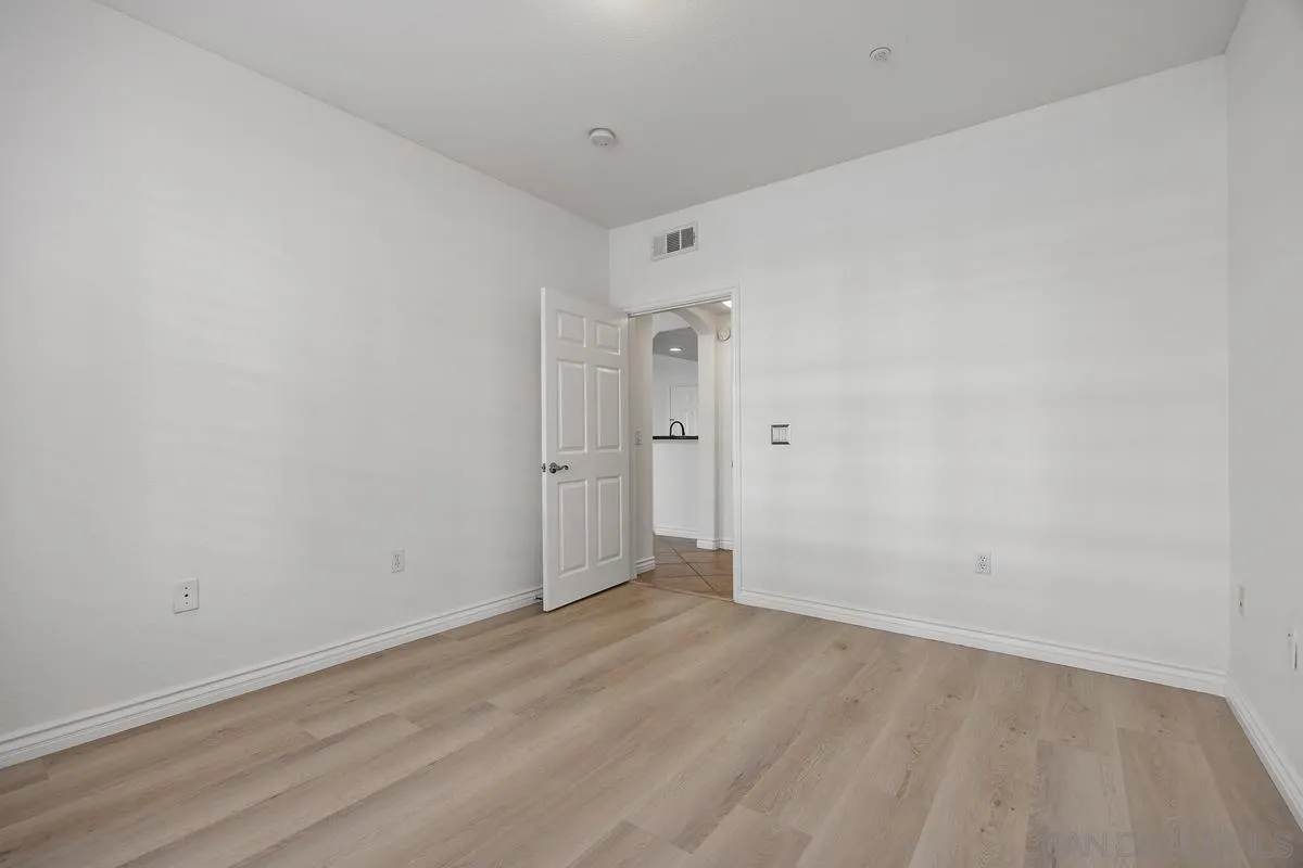 Photo #22: 260015544 Listing: Photo #22