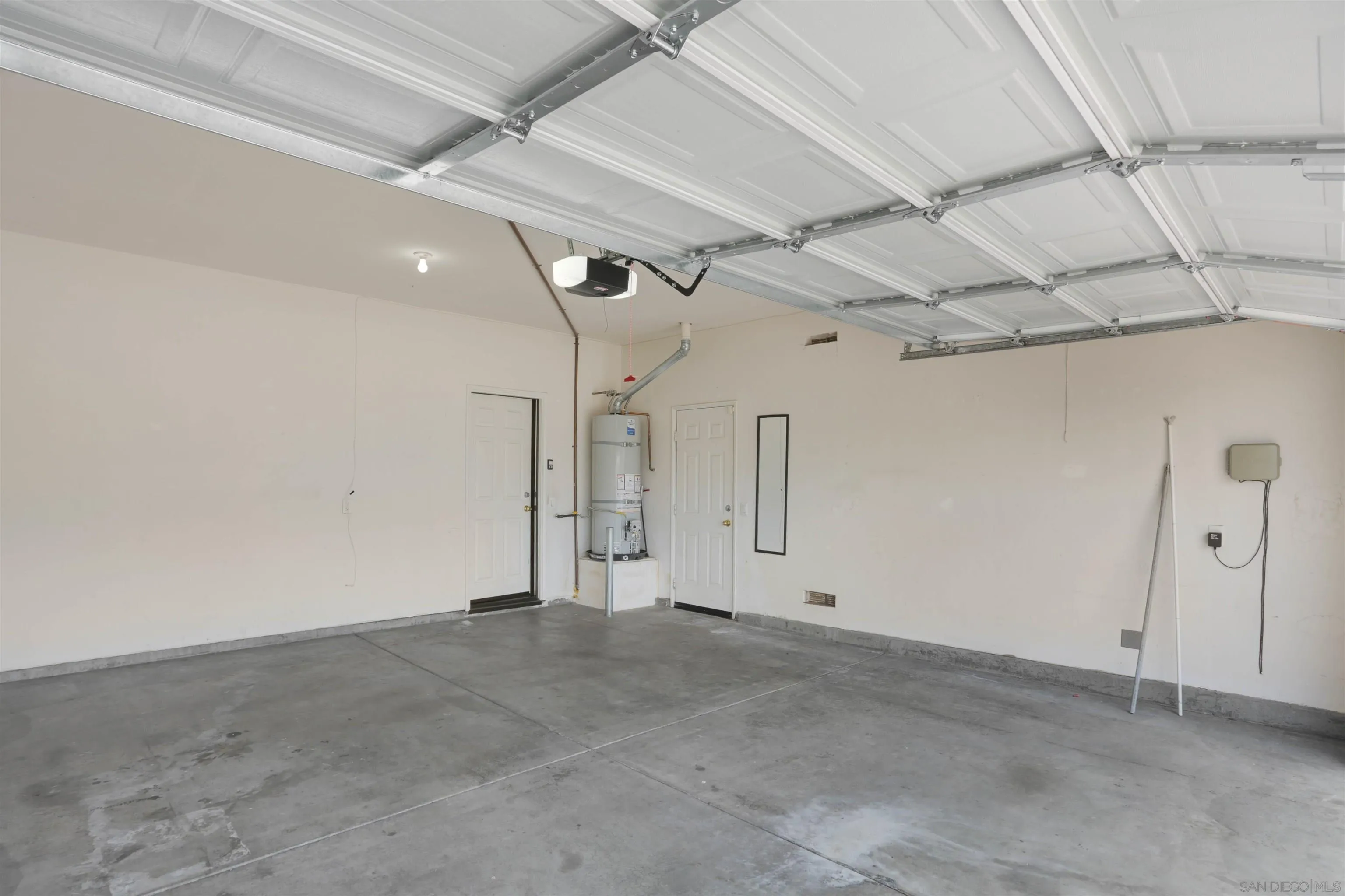https://cdn.realtyfeed.com/cdn/127/260015545/0fd30b478ae179b67ca984b8c716b6e1.webp