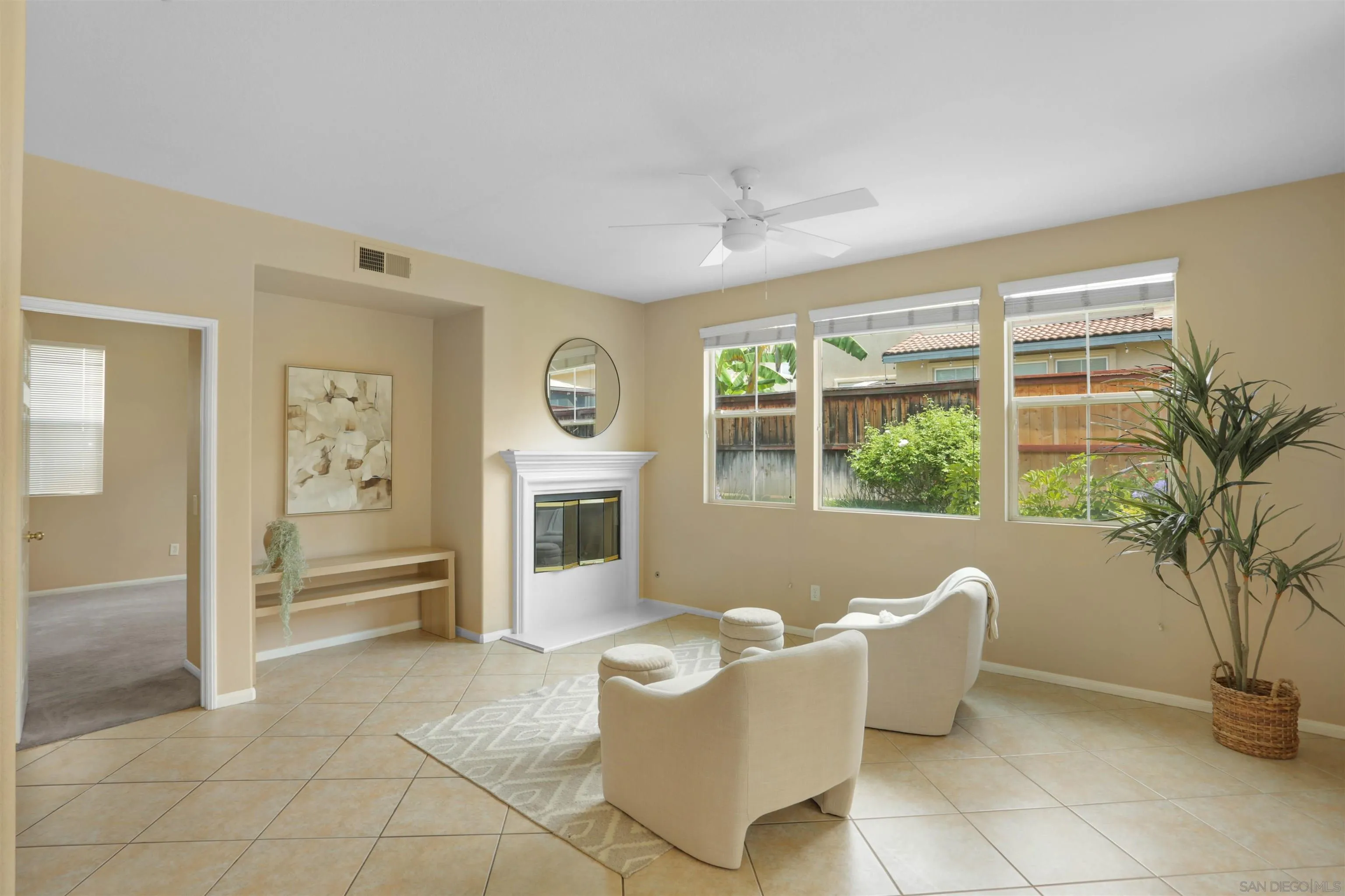 https://cdn.realtyfeed.com/cdn/127/260015545/1111cbfa7ebf24edc419cc1c84cf0b7e.webp