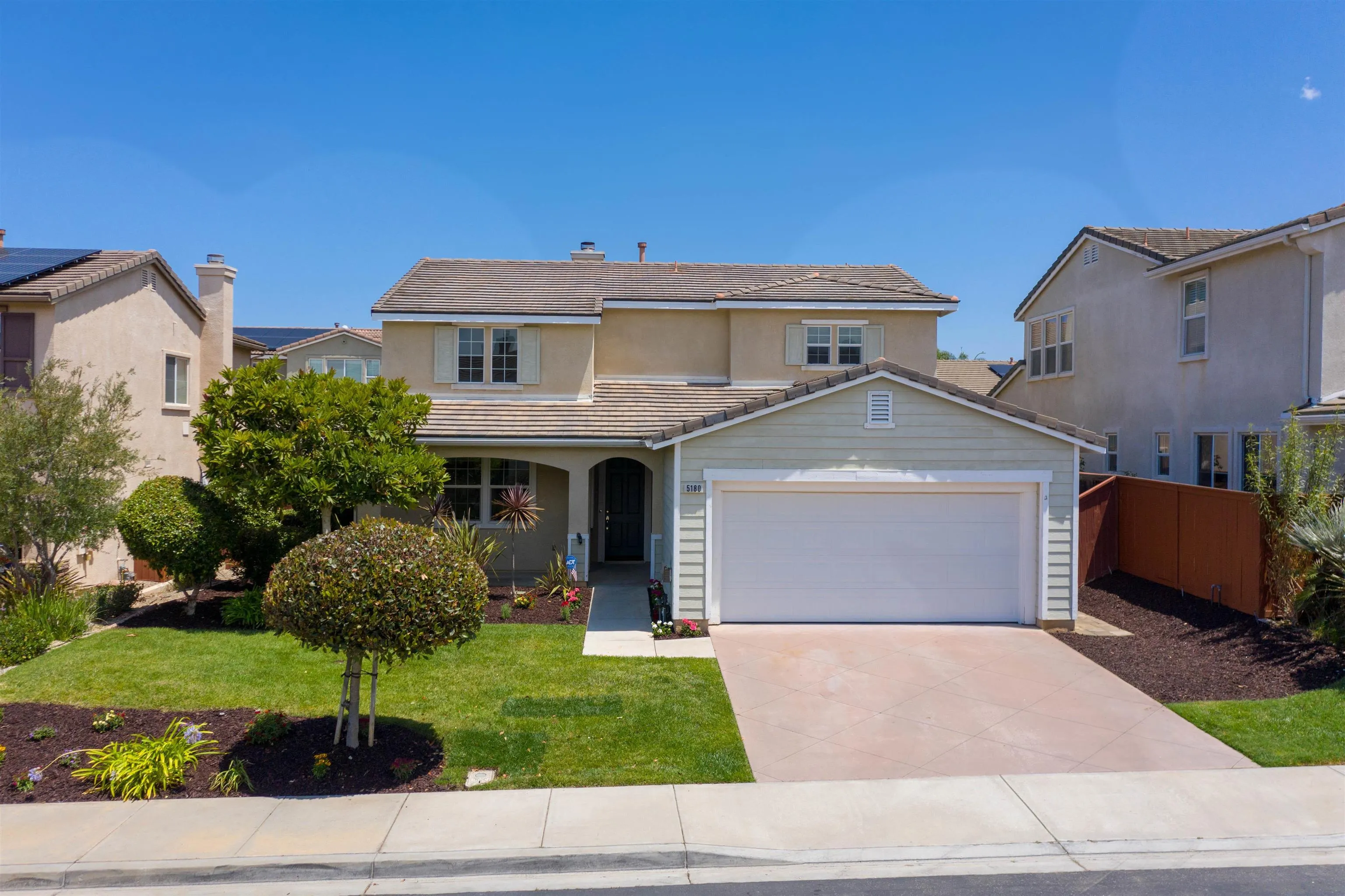 https://cdn.realtyfeed.com/cdn/127/260015545/4db4a4f0c7b5c7fad72d44f72869bf4d.webp