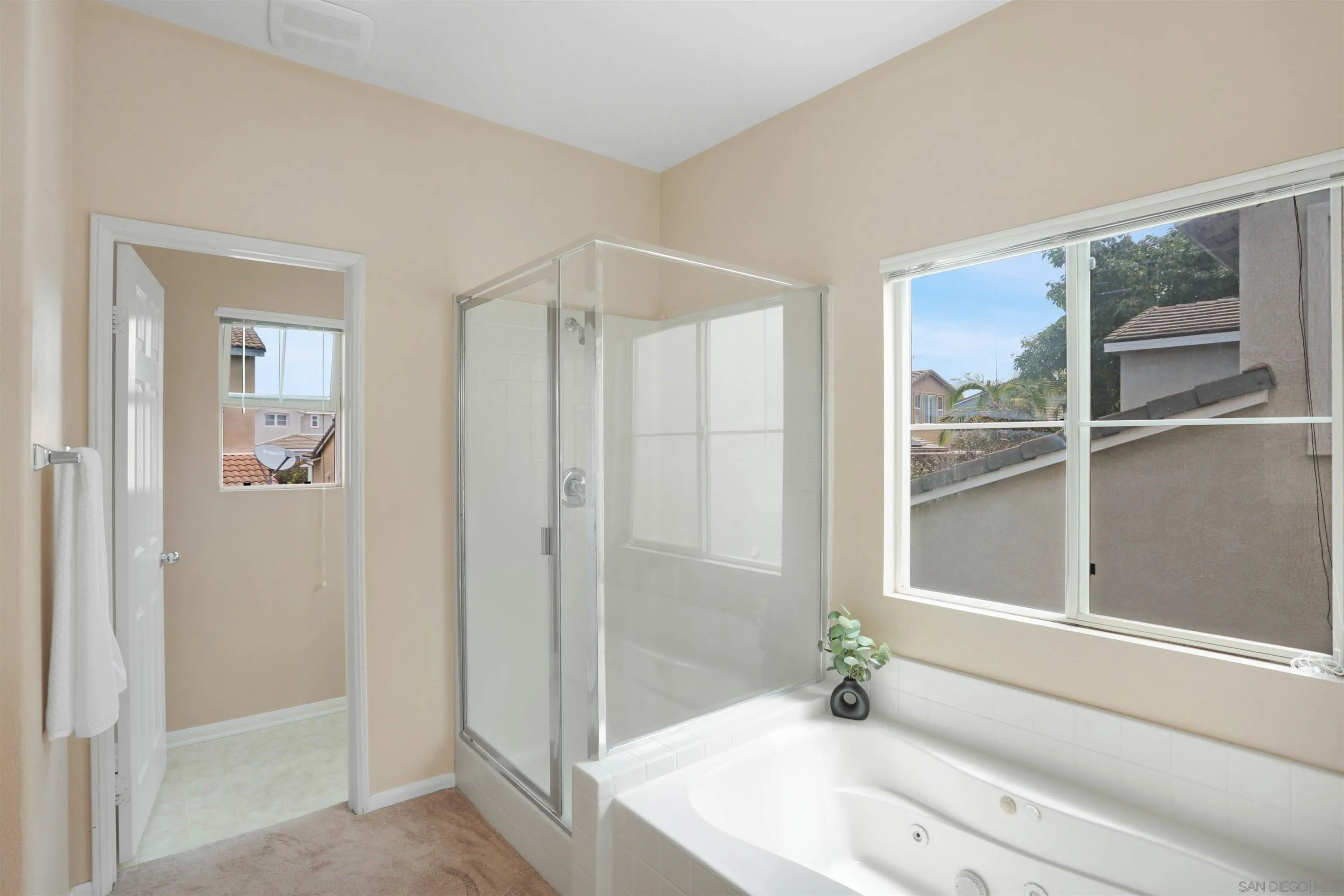 https://cdn.realtyfeed.com/cdn/127/260015545/5794edb53adb69d4594250a53b73ea81.webp