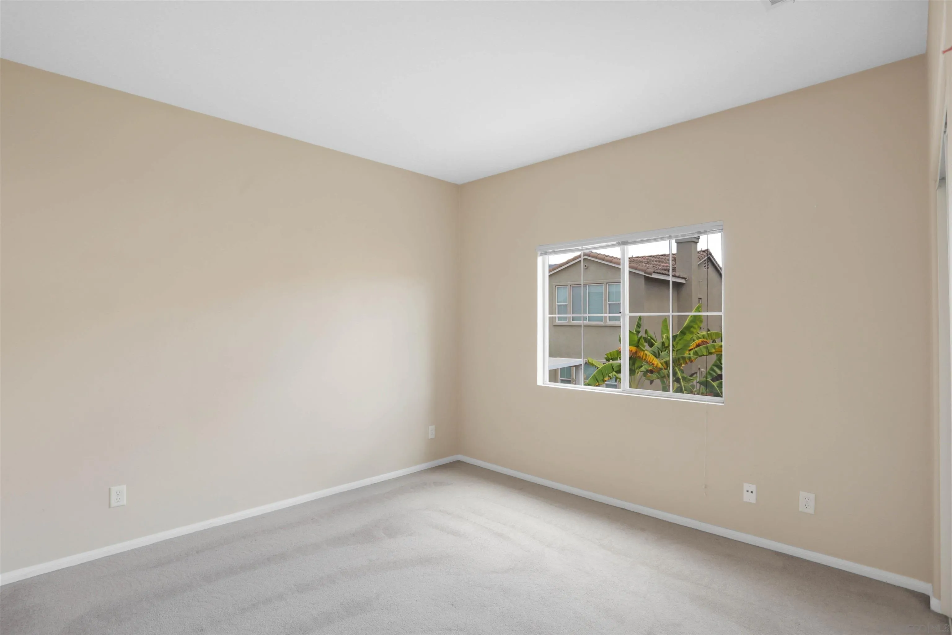 https://cdn.realtyfeed.com/cdn/127/260015545/57f09e876cf7ec65e7c9c923e8ab9004.webp