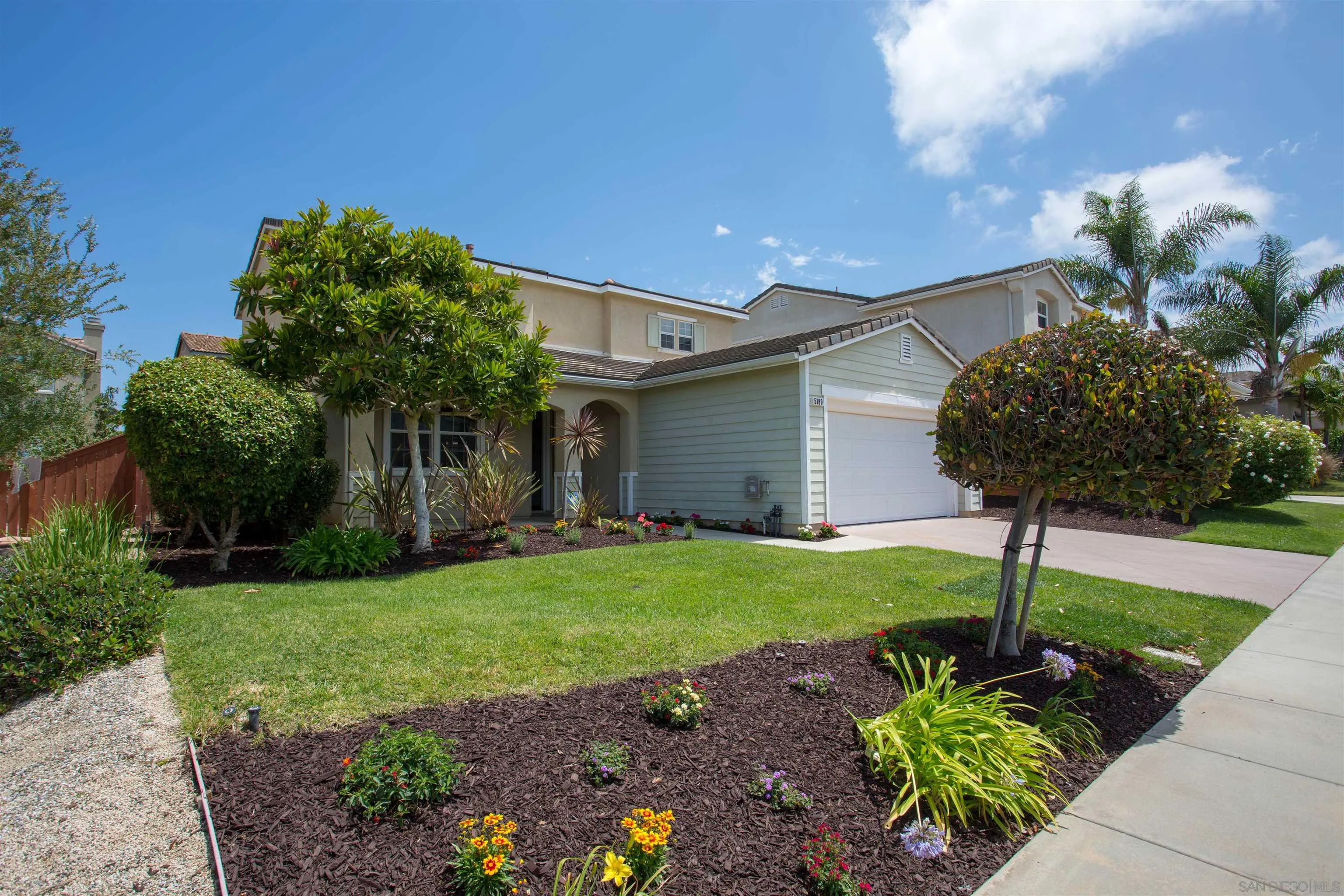 https://cdn.realtyfeed.com/cdn/127/260015545/638744ba15c11cfe574a4629f2322cb4.webp