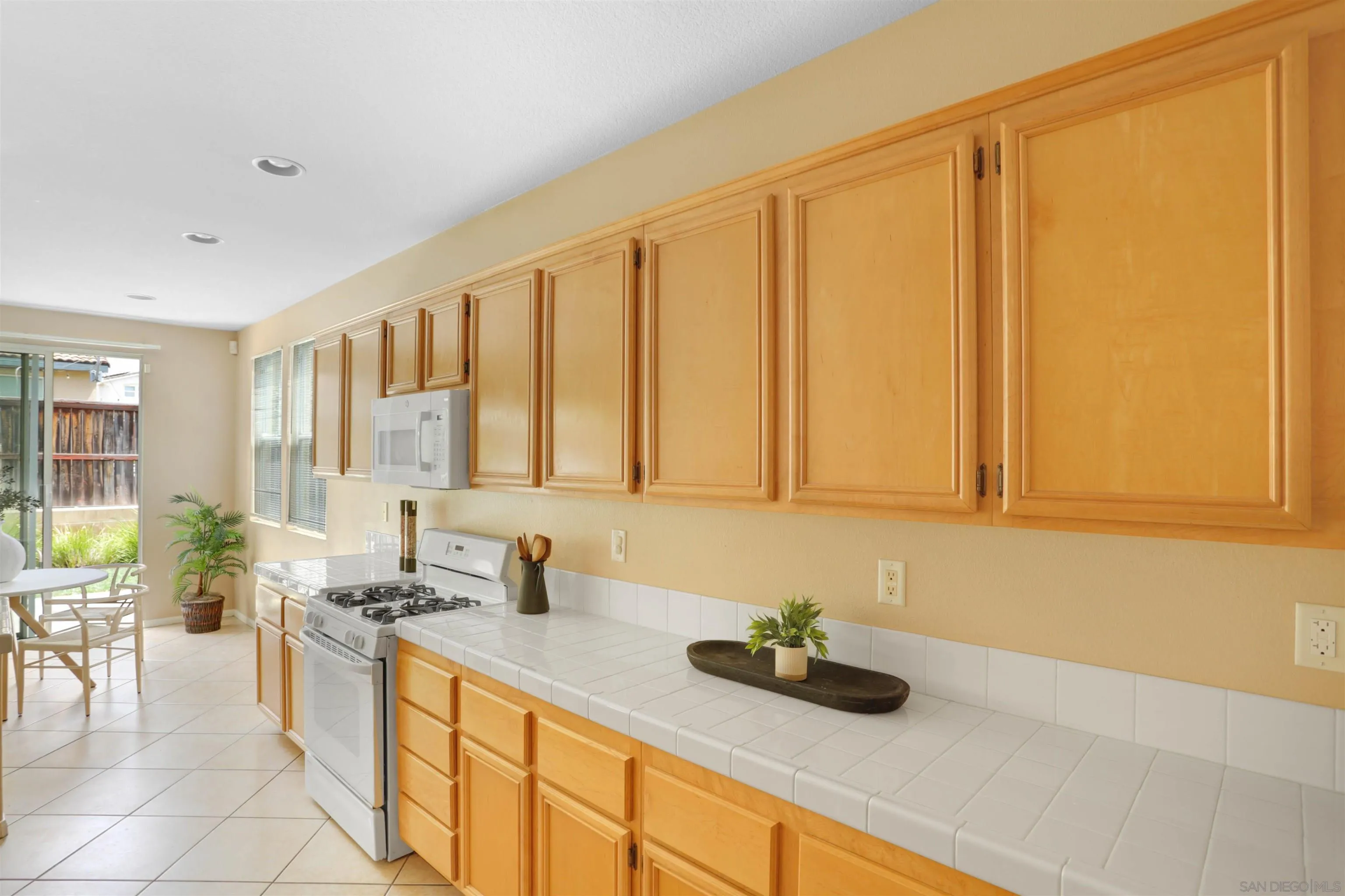 https://cdn.realtyfeed.com/cdn/127/260015545/774ecfe3726c7432de882c5eaa8f4d41.webp