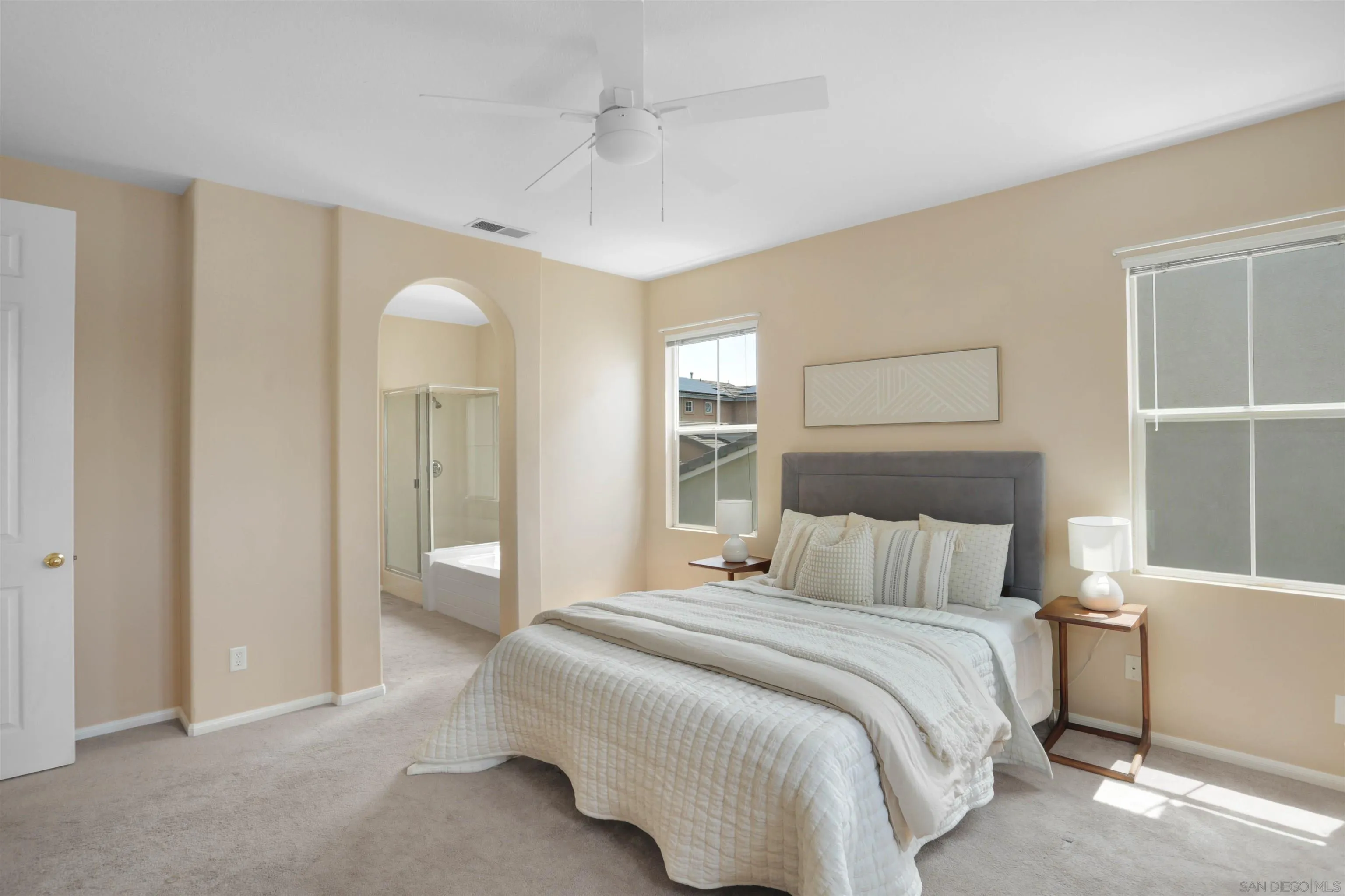 https://cdn.realtyfeed.com/cdn/127/260015545/ac171e5e379da1c5f74b74429b289c02.webp