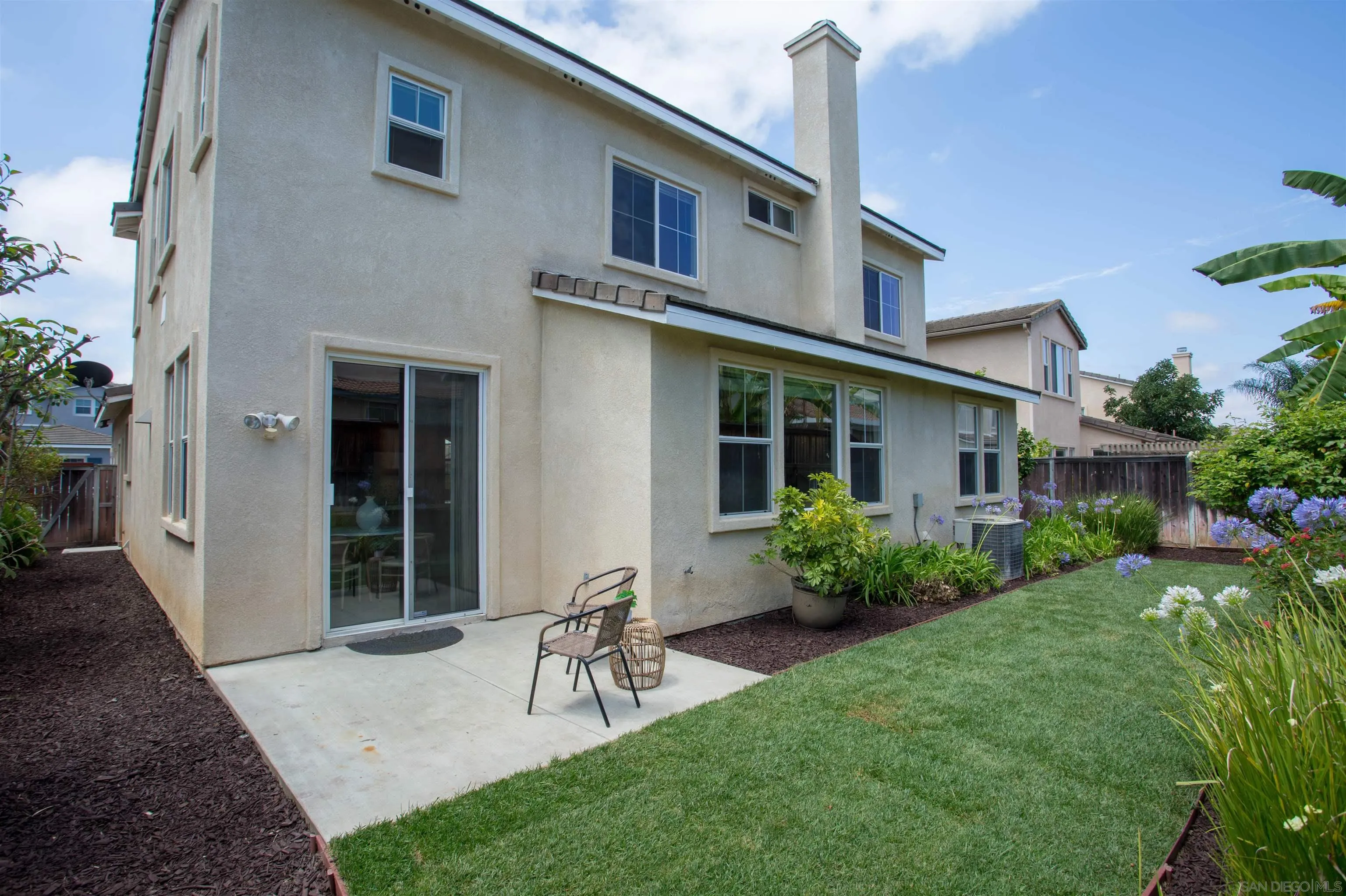 https://cdn.realtyfeed.com/cdn/127/260015545/c90e6facf1880ea2eac892f5e571f5f4.webp