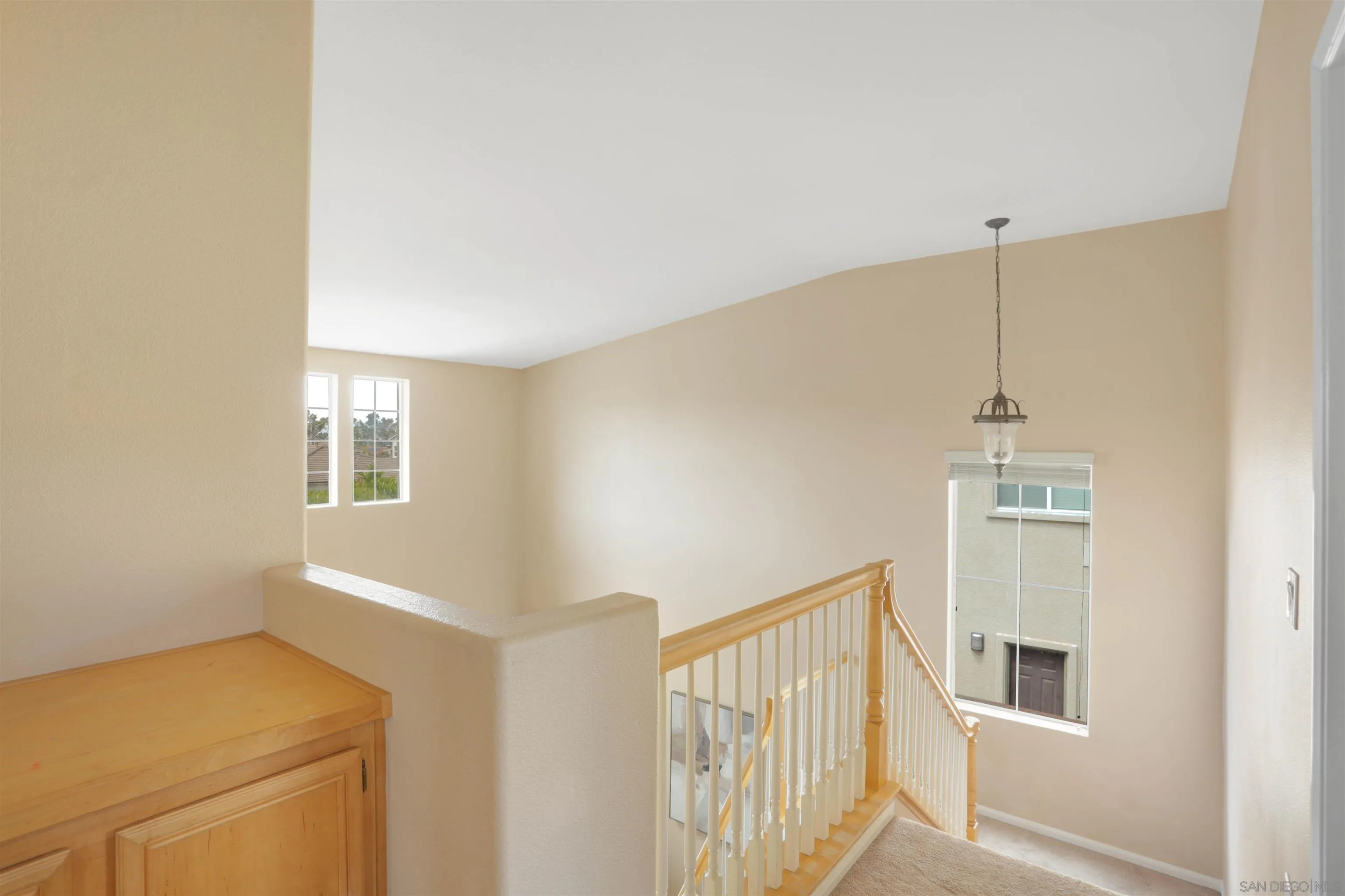https://cdn.realtyfeed.com/cdn/127/260015545/fd2cb7002fdf5338a8534ea9579223f5.webp