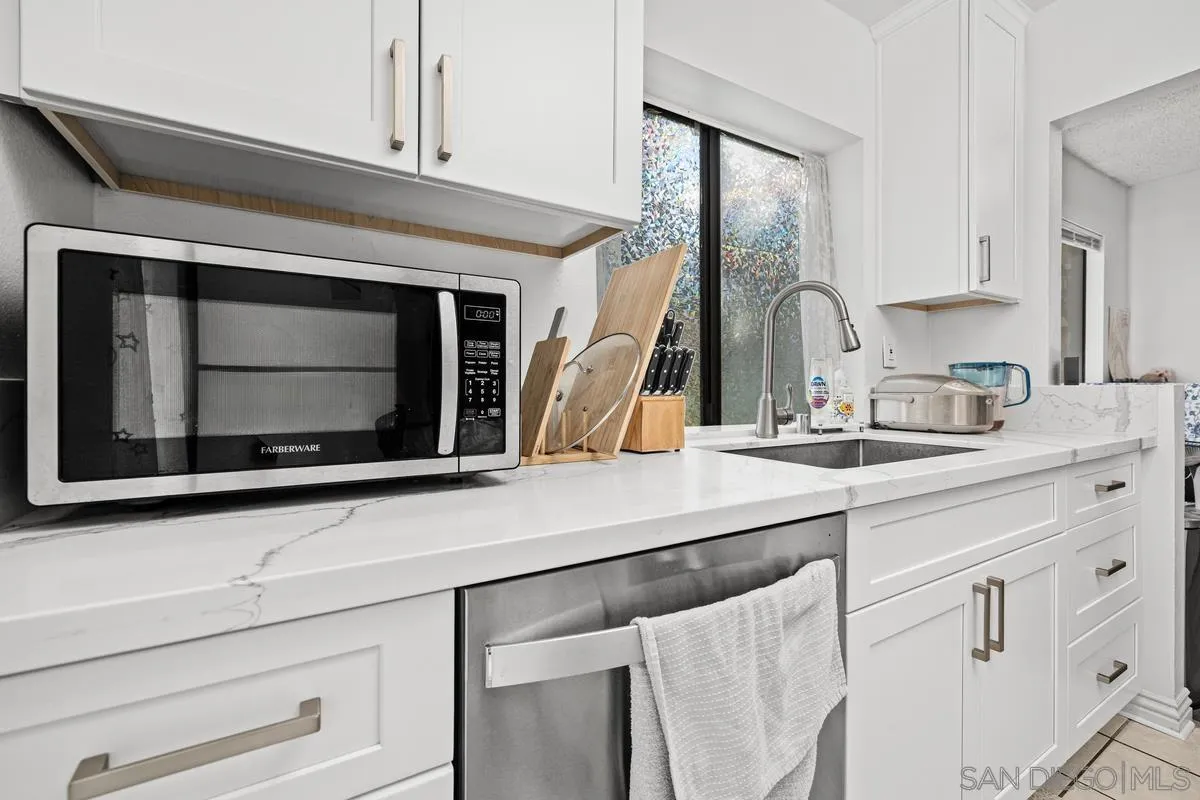 https://cdn.realtyfeed.com/cdn/127/260015547/1d7afce405fde93d3b5ac3b55eb138a7.webp