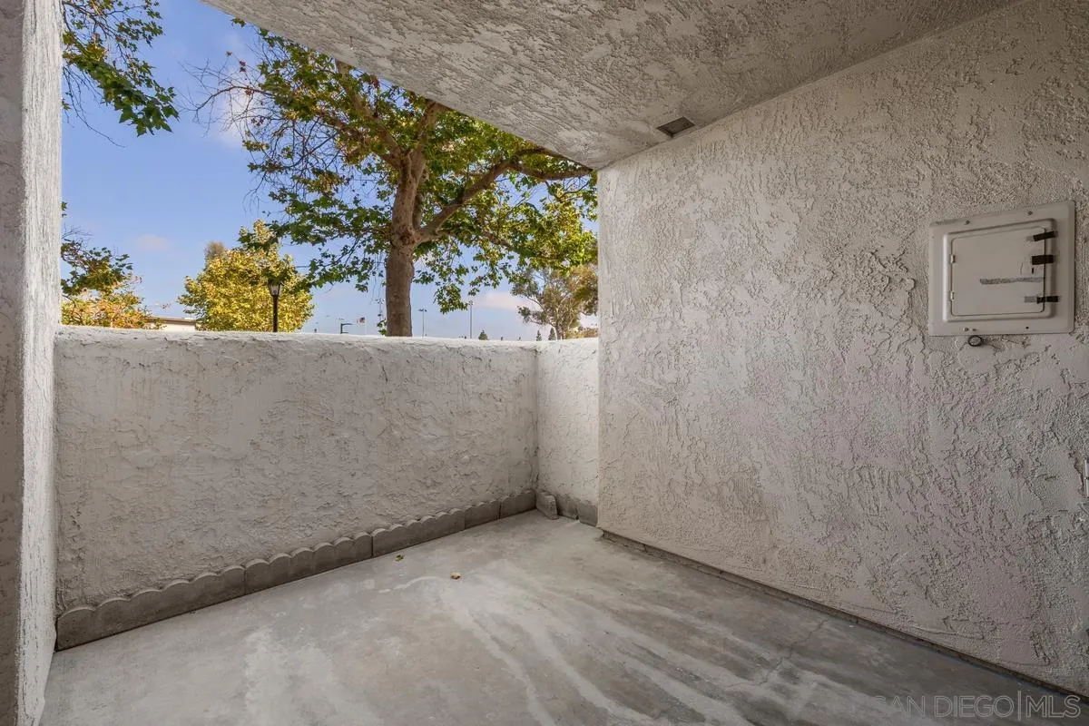 https://cdn.realtyfeed.com/cdn/127/260015547/3ad165c5e79d6a69d98d48701c3e3177.webp