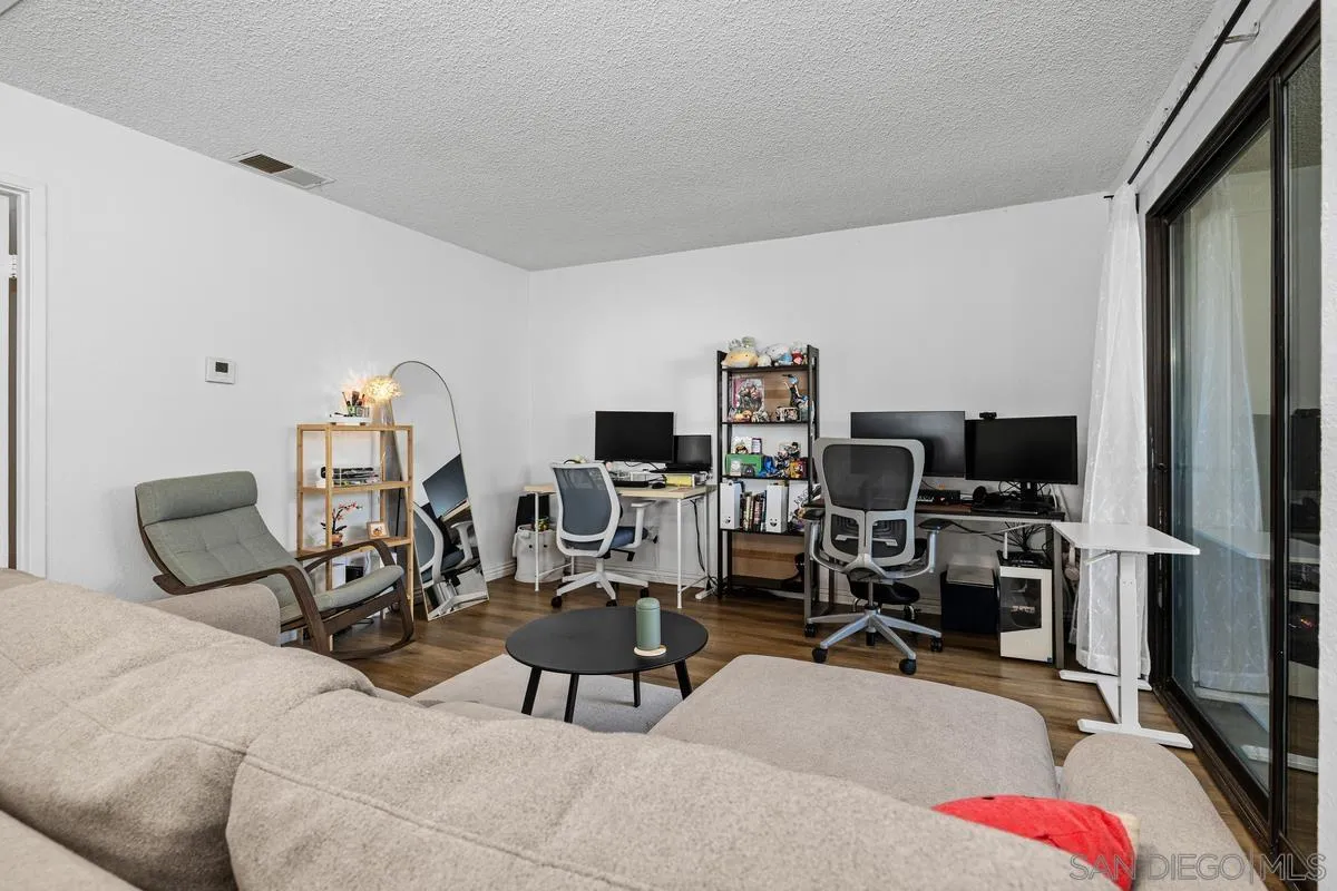 https://cdn.realtyfeed.com/cdn/127/260015547/3f64390bfc7dbf5d270592511b2c4f13.webp