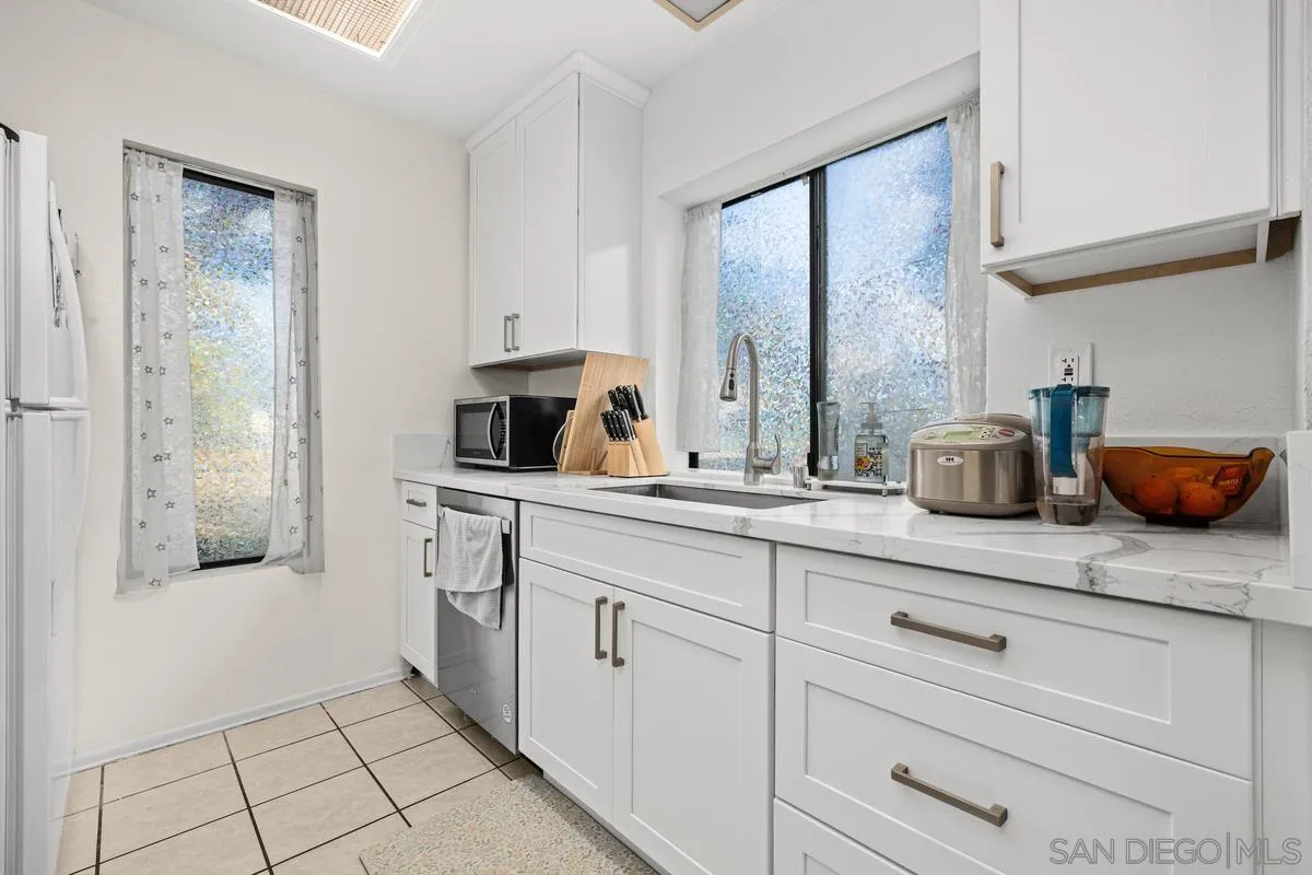 https://cdn.realtyfeed.com/cdn/127/260015547/a1db0d1b5a69877befe1be66d39229b9.webp