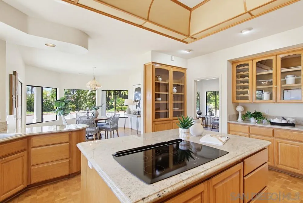 https://cdn.realtyfeed.com/cdn/127/260015548/38b02bd0c625c9a50bbecaedf1a4bd33.webp