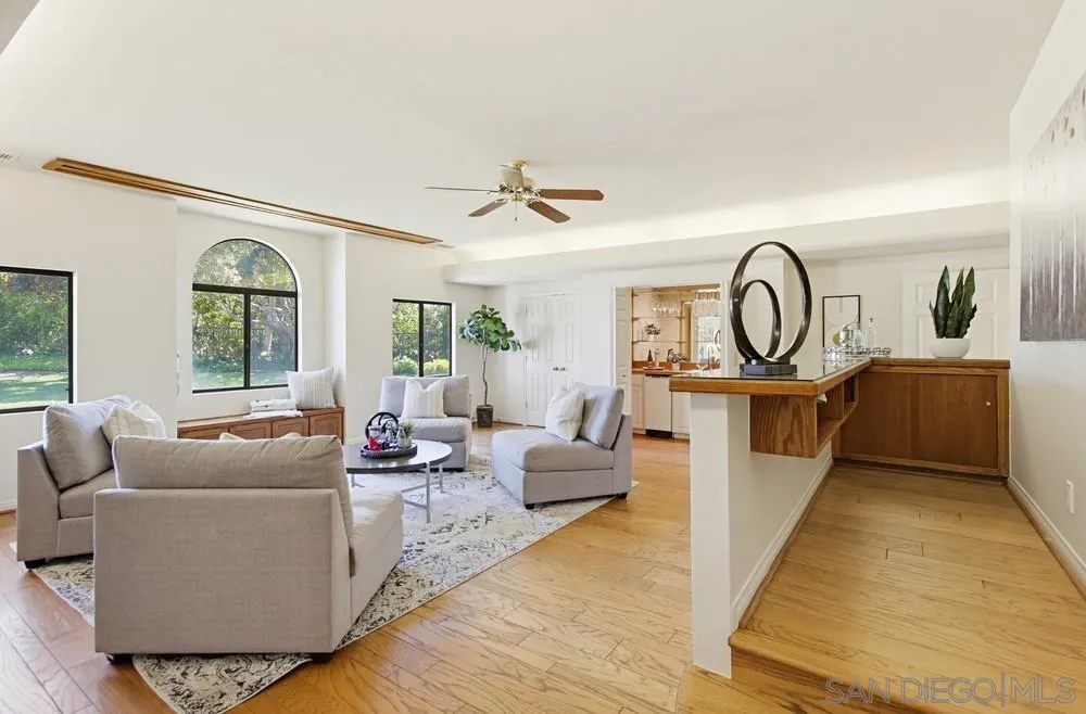 https://cdn.realtyfeed.com/cdn/127/260015548/8855270fddbbb3adc7481ba7163479ae.webp