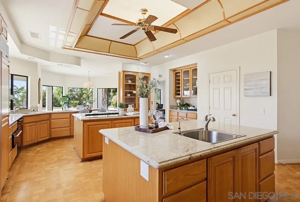 https://cdn.realtyfeed.com/cdn/127/260015548/957f5b23a42f74515613b64a5abf0f47.webp