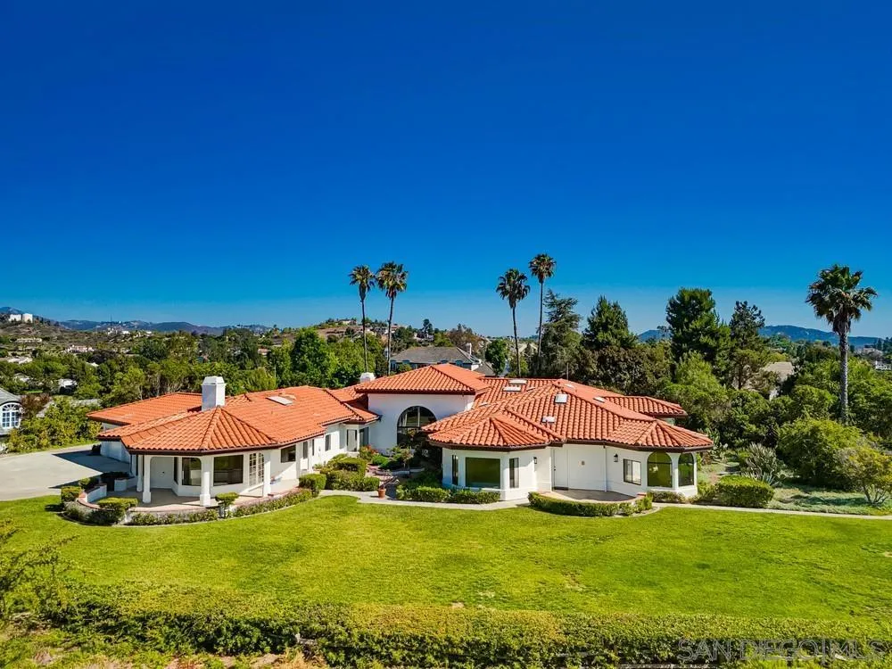 https://cdn.realtyfeed.com/cdn/127/260015548/9e7904b73f85cad49394383d78d45bd6.webp
