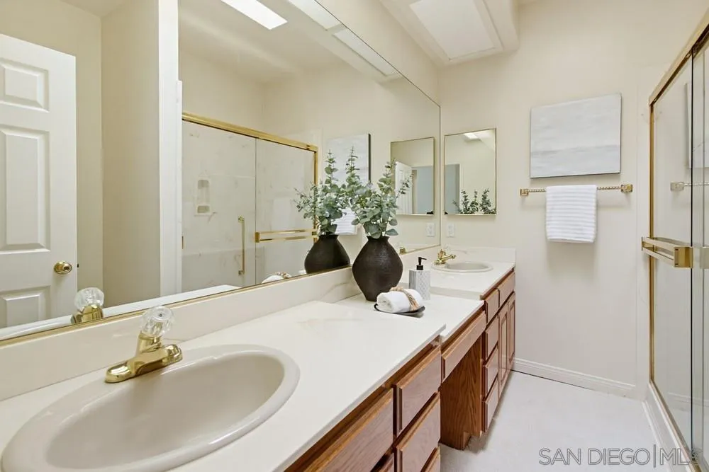 https://cdn.realtyfeed.com/cdn/127/260015548/c967d2a2d41bdfce9a5e97cd8b90019a.webp