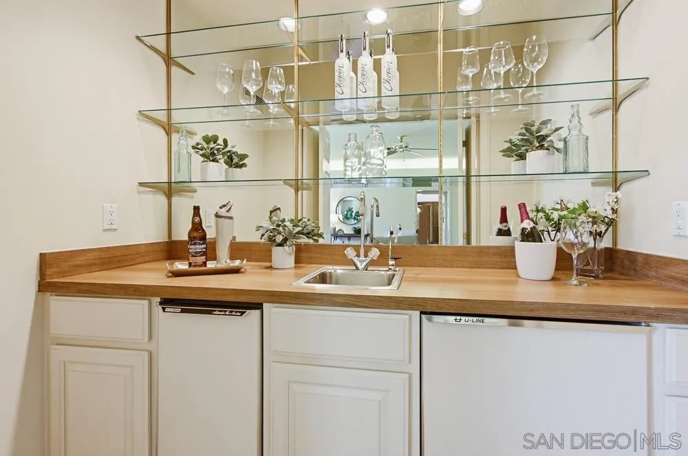 https://cdn.realtyfeed.com/cdn/127/260015548/d4c5ce6e18f8ff97b5dd4e0043f5c36f.webp