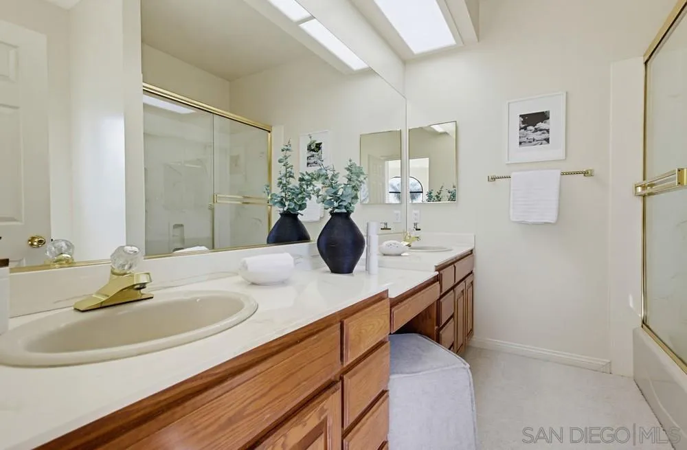 https://cdn.realtyfeed.com/cdn/127/260015548/f8a809015819ccf0a58e7b97cbd77033.webp