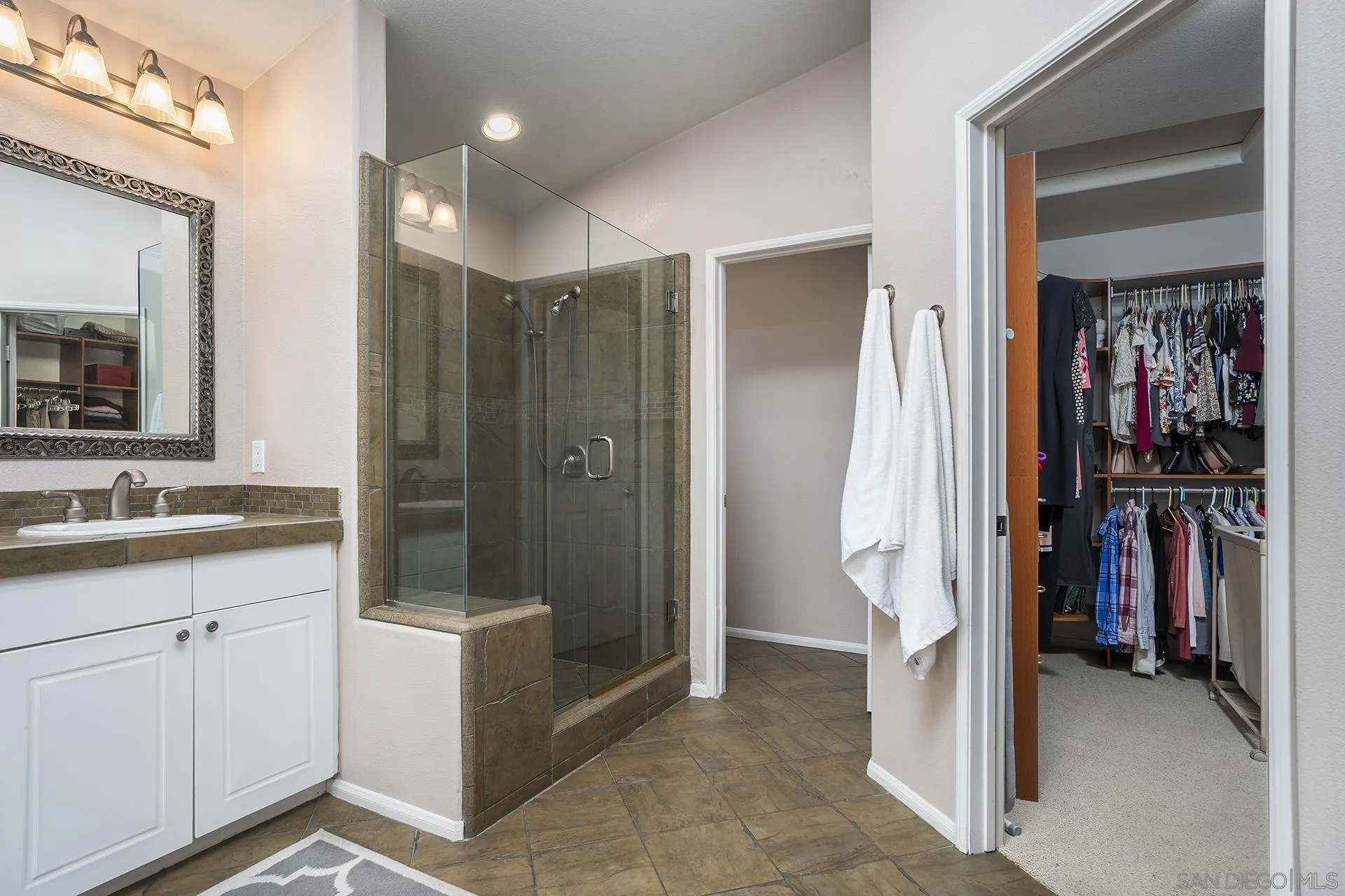 https://cdn.realtyfeed.com/cdn/127/260015550/1e103042a0836a55a3a79b2f53f7cfa6.webp