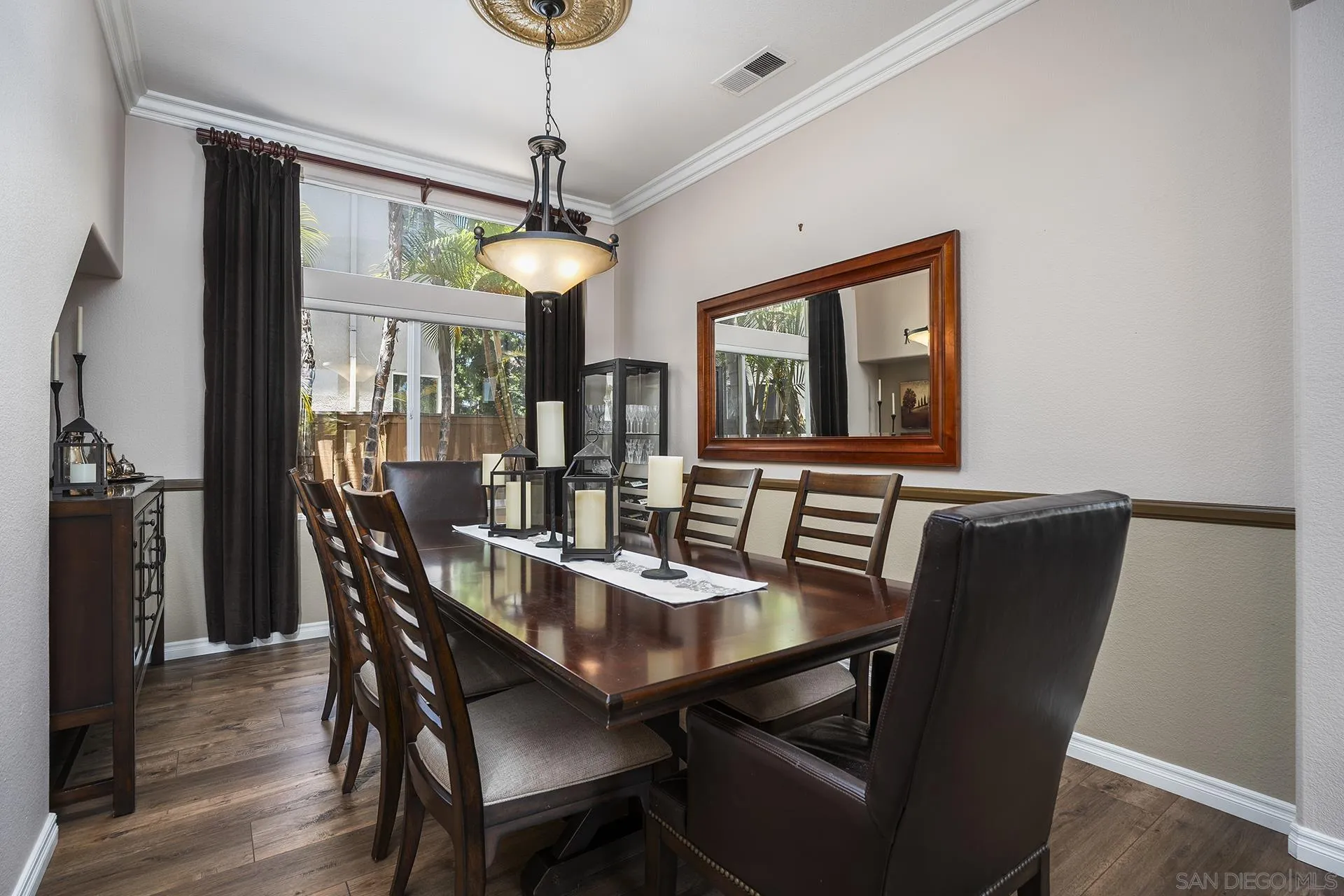 https://cdn.realtyfeed.com/cdn/127/260015550/75d4b7b8c8ca3f9b918f58fc61b4143b.webp