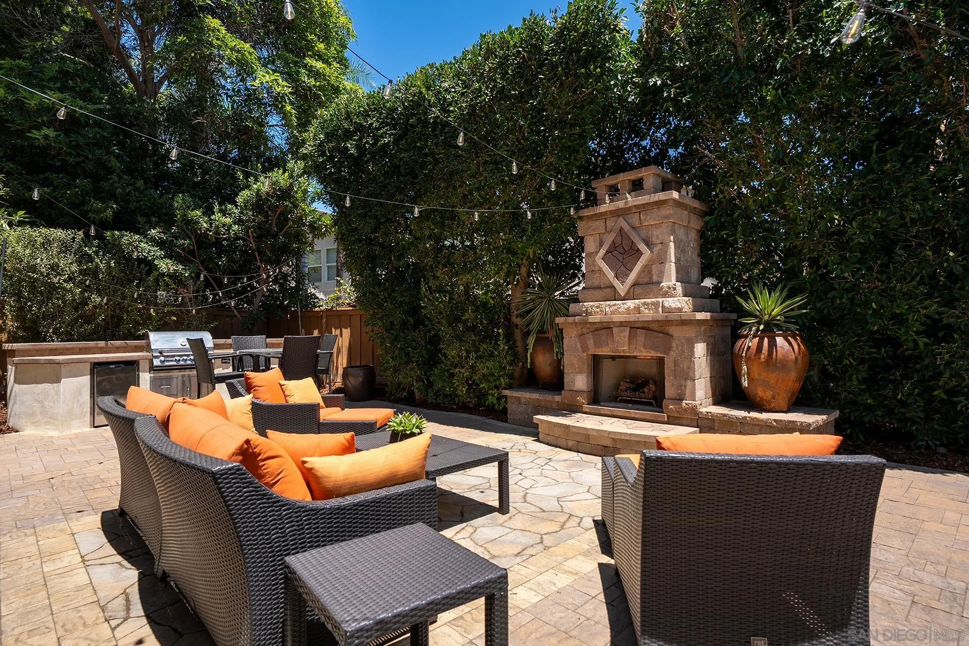 https://cdn.realtyfeed.com/cdn/127/260015550/df59d90f699faf5c6128f3385c05dc7c.webp