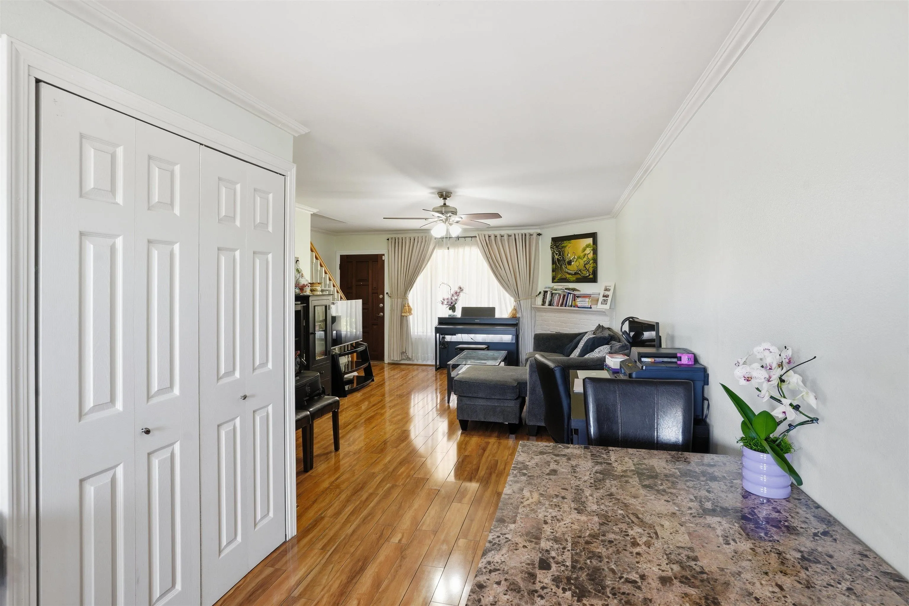 Photo #6: 260015553 Listing: Photo #6