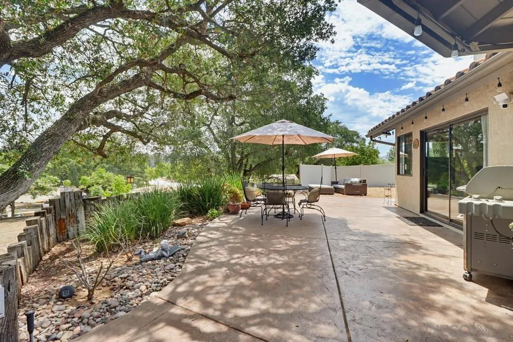 https://cdn.realtyfeed.com/cdn/127/260015557/1eacffe18d31ab769044803995d73de5.webp