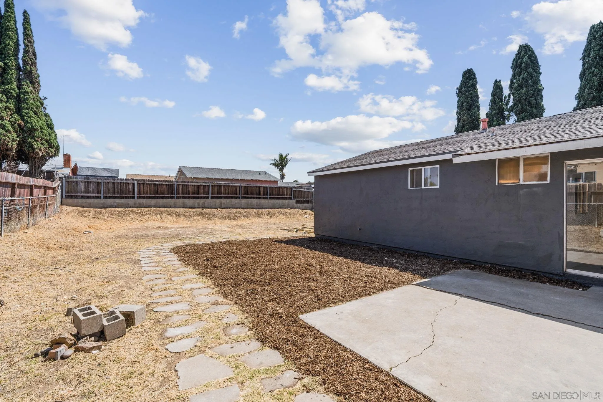 https://cdn.realtyfeed.com/cdn/127/260015558/21085212c5206ed863b7804675f47647.webp