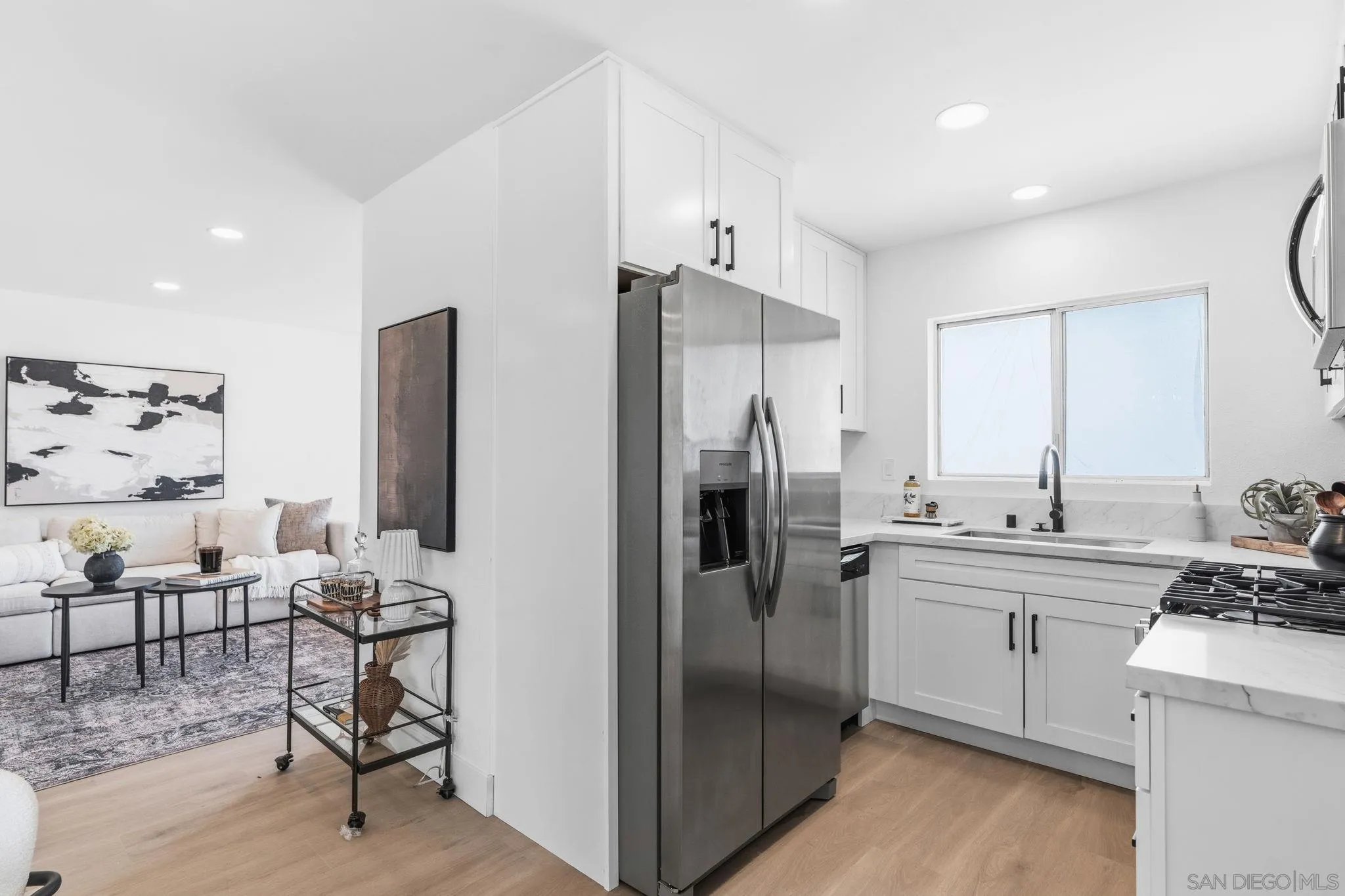 https://cdn.realtyfeed.com/cdn/127/260015558/7415c73cb80be144570fa378e6a18287.webp