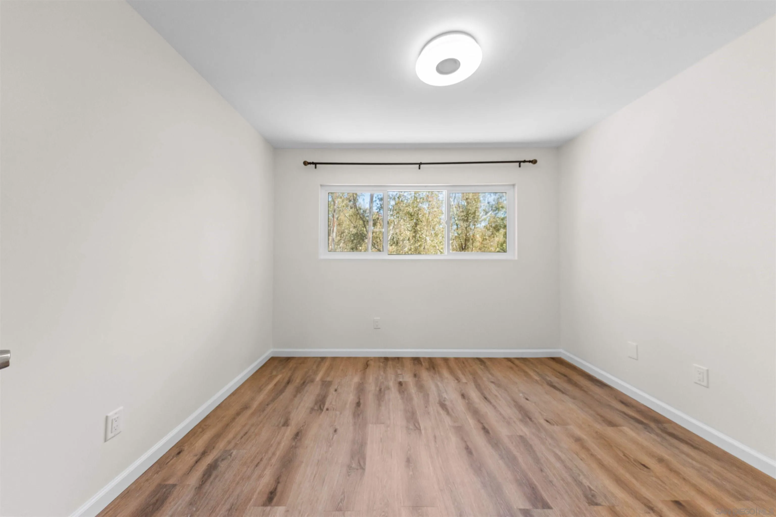 Photo #34: 260015560 Listing: Photo #34