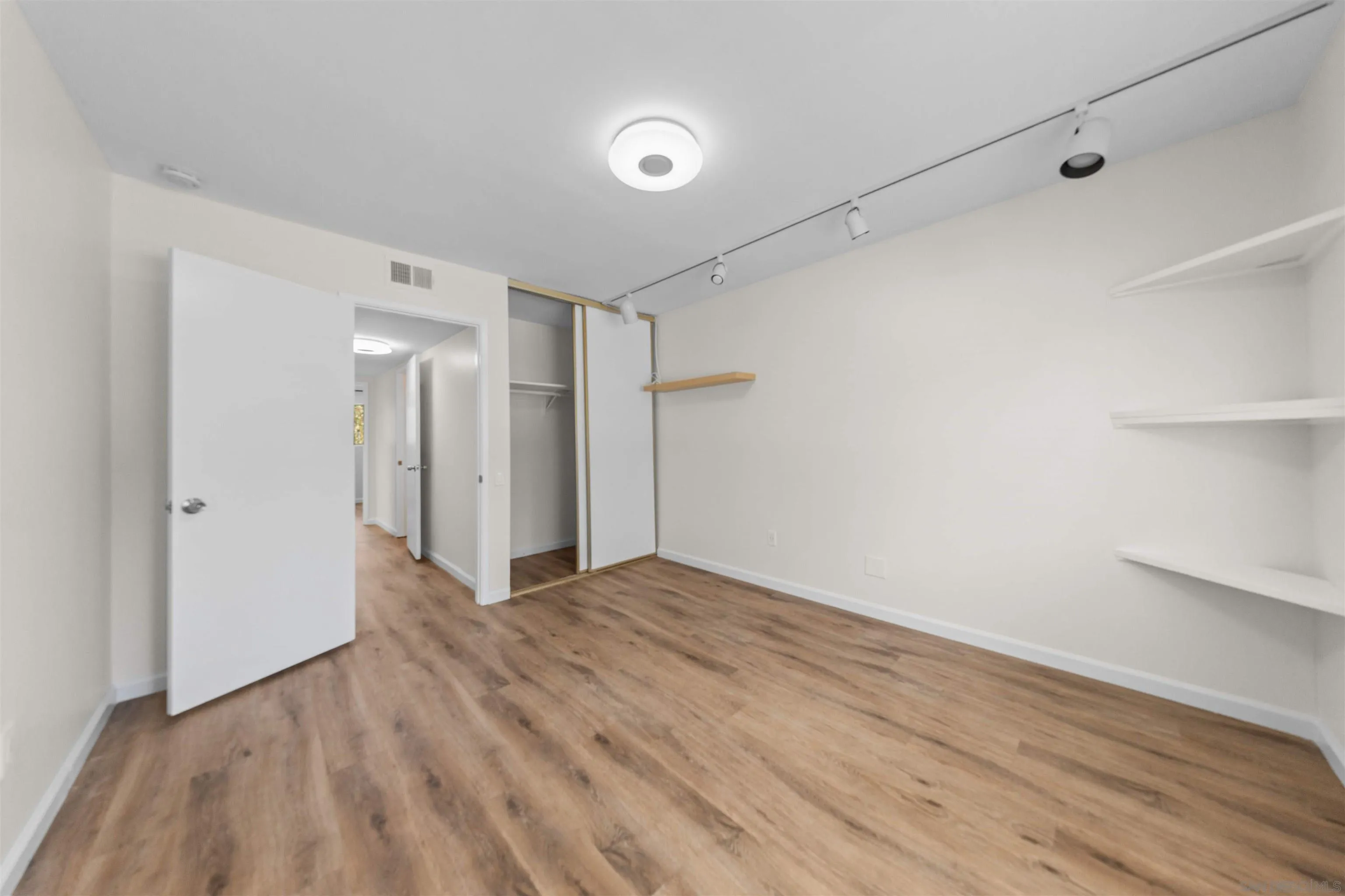 Photo #31: 260015560 Listing: Photo #31