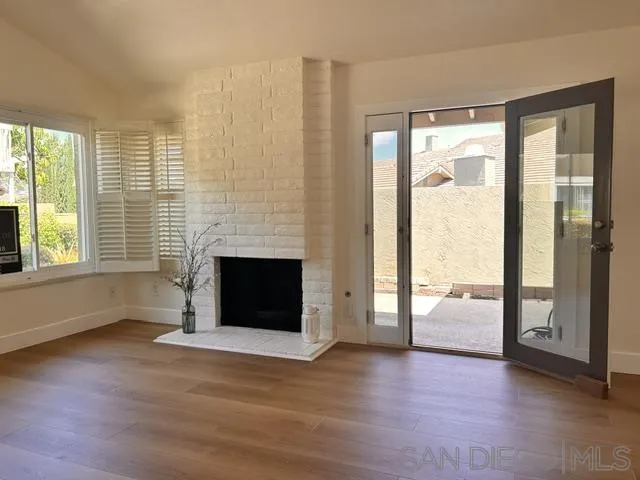 https://cdn.realtyfeed.com/cdn/127/260015563/19b7cbeb67943833df209e47796c76d1.webp
