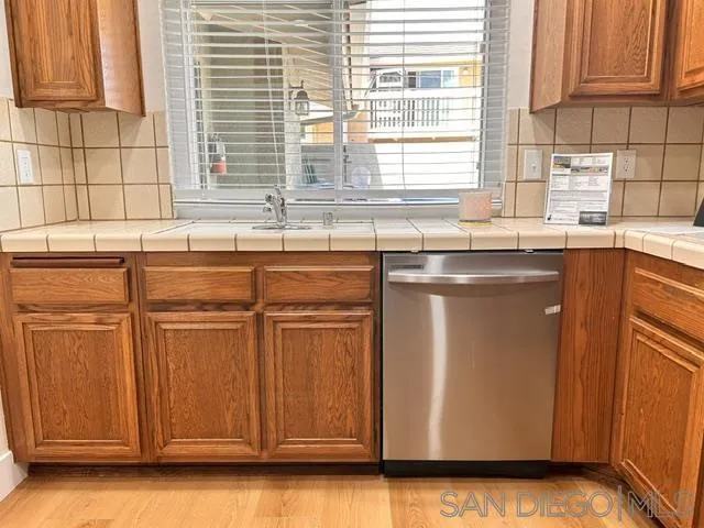 https://cdn.realtyfeed.com/cdn/127/260015563/1c8c7c11cab79f520b8c2c979b440f9d.webp