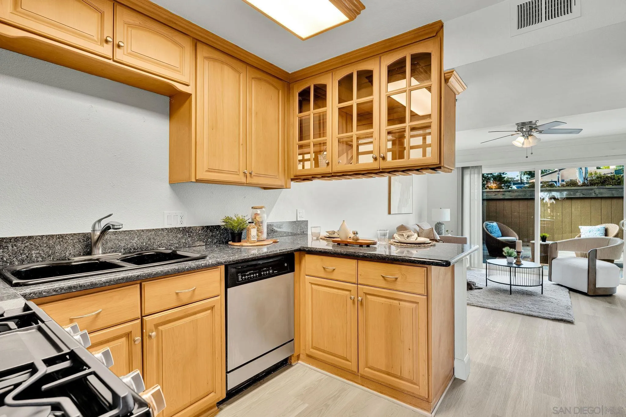 Photo #11: 260015566 Listing: Photo #11
