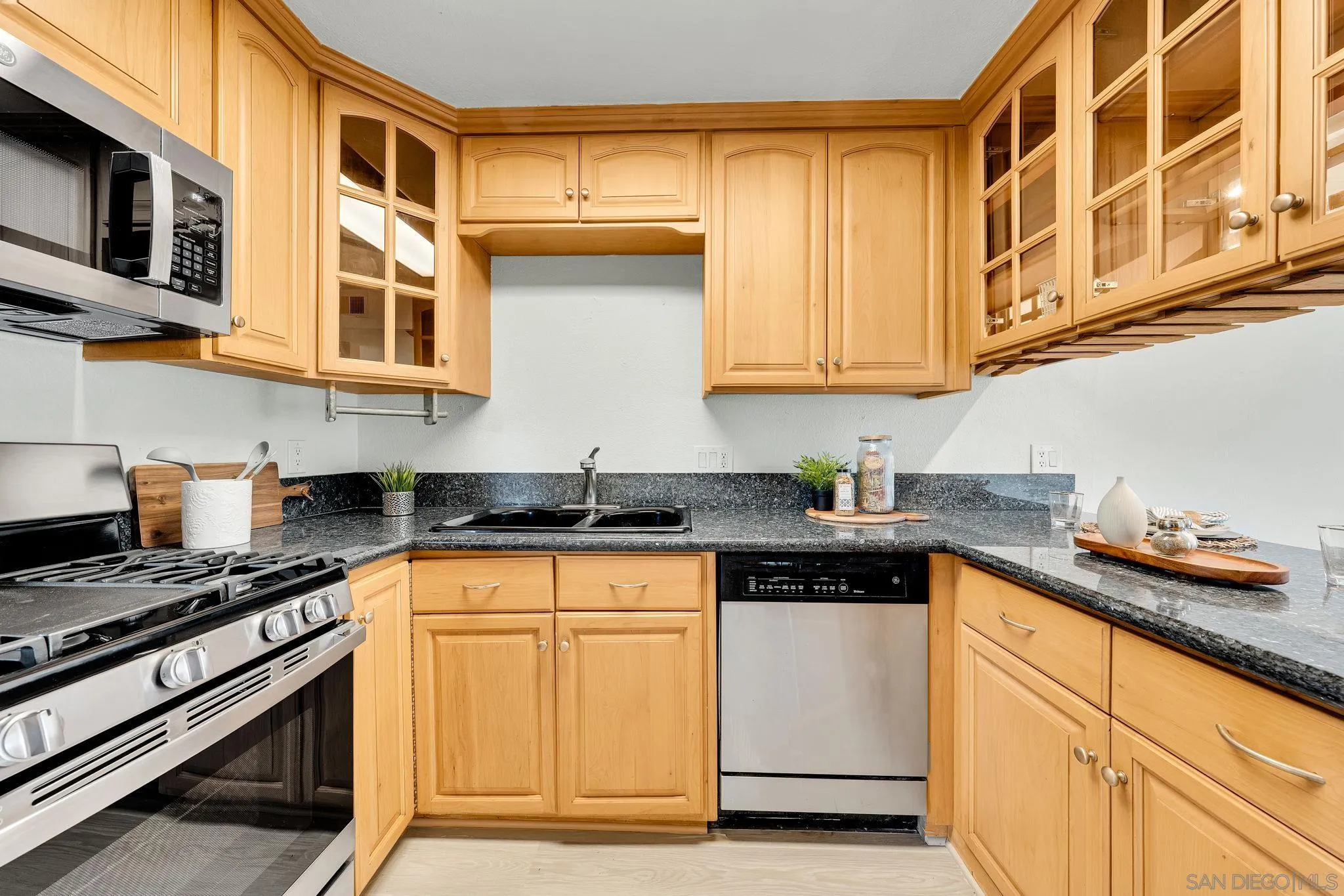 Photo #12: 260015566 Listing: Photo #12