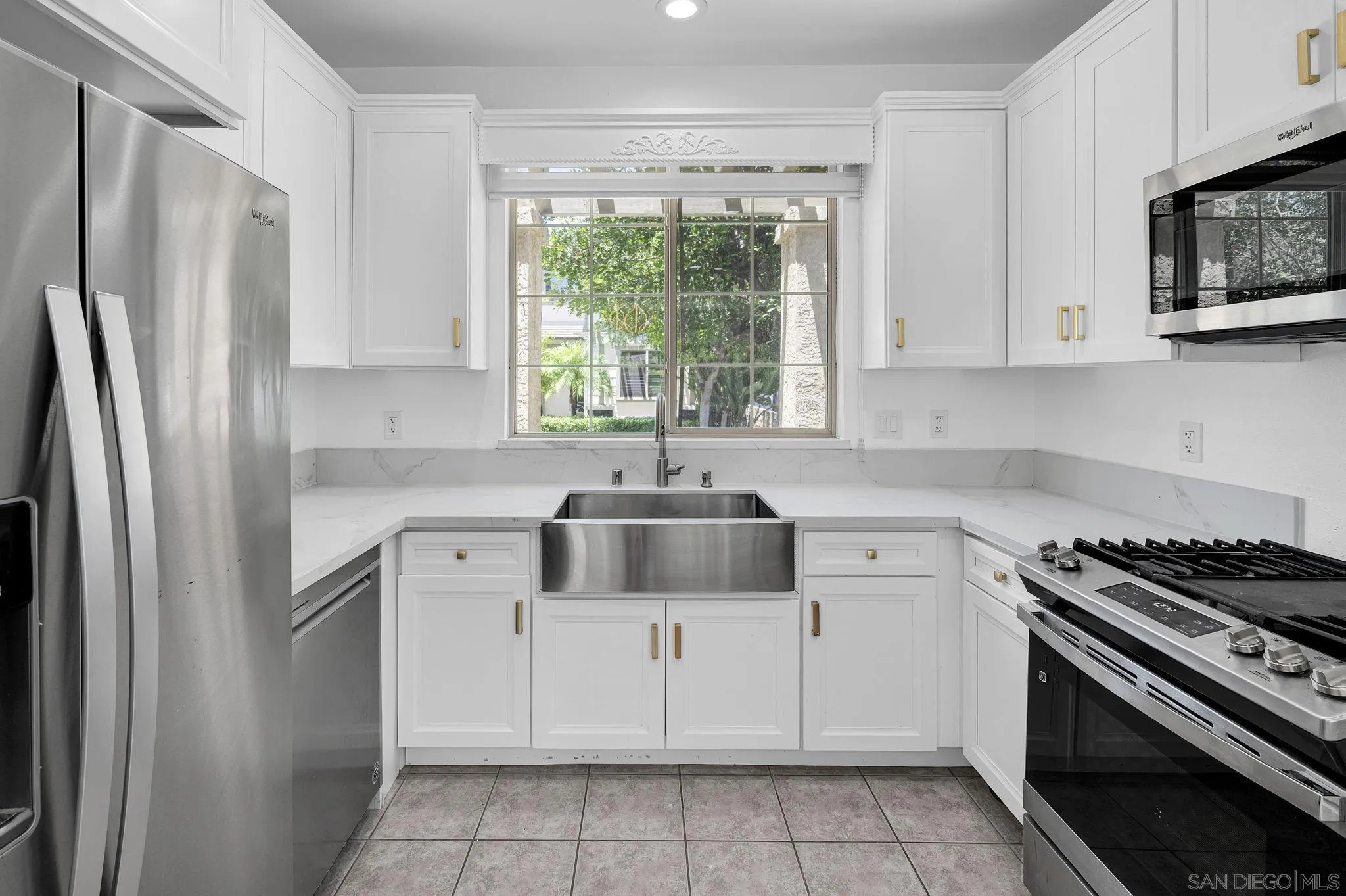 https://cdn.realtyfeed.com/cdn/127/260015568/2f70cfb23ef8709e44489e8b34e462bd.webp